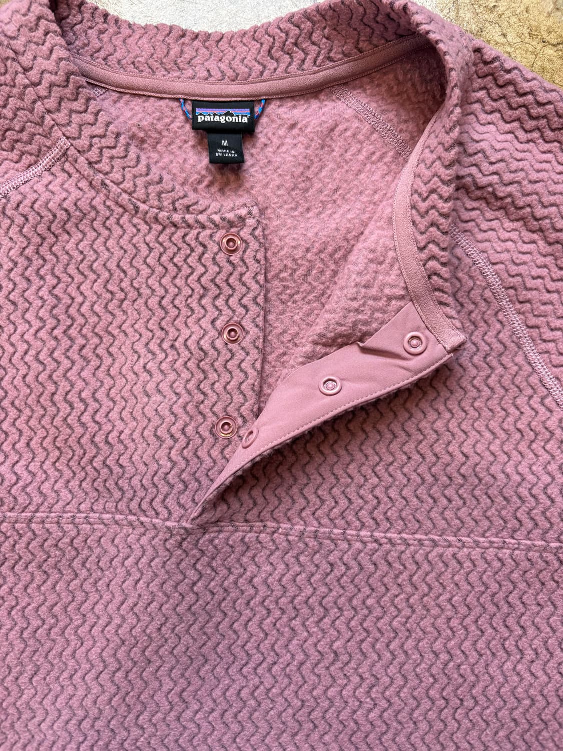 파타고니아 다크 핑크 에어 헨리넥 상품이미지4
