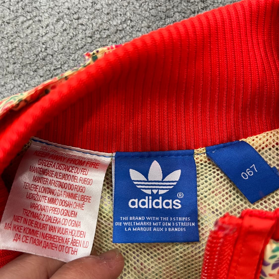 67 아디다스 플라워 바람막이 자켓 상품이미지5