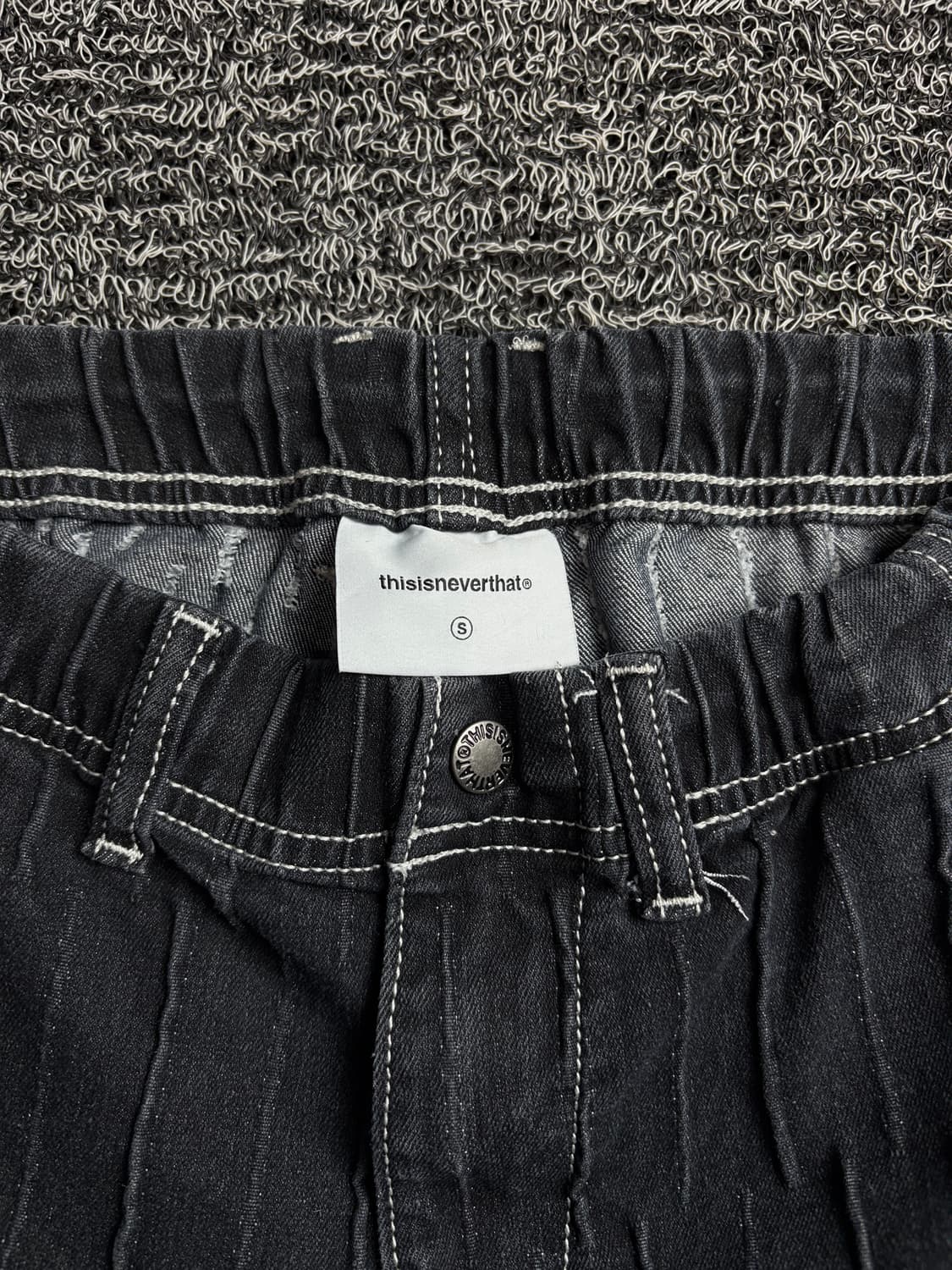 디스이즈네버댓 절개 디테일 데님 루즈 팬츠 블랙 1549 상품이미지3
