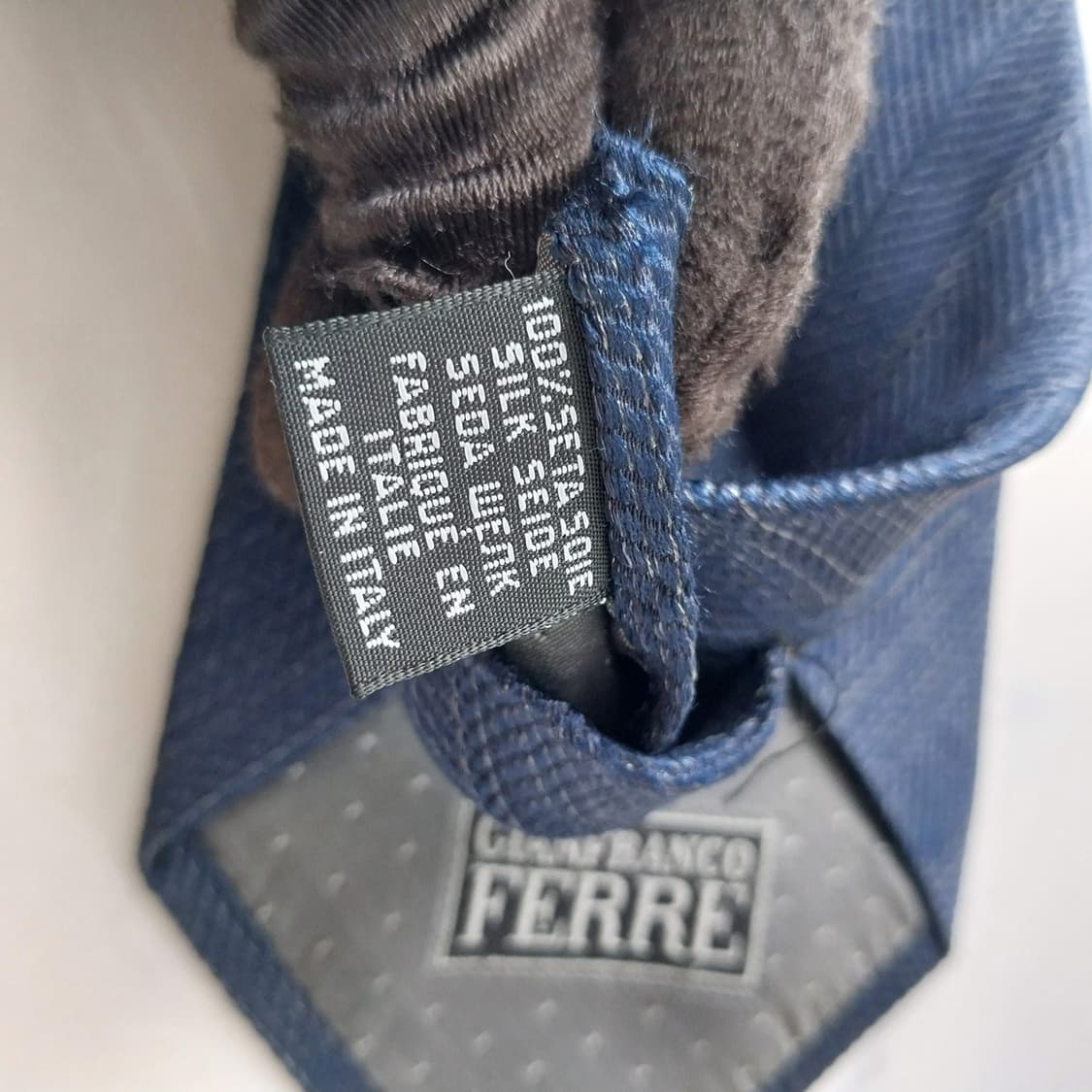 지안프랑코 페레 실크 네이비 헤링본 넥타이 9.2cm A+등급 K2571 상품이미지10