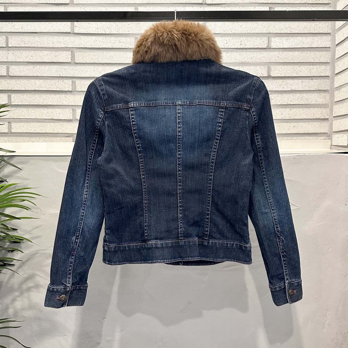 JPN VINTAGE 워싱 크롭 데님자켓 퍼카라 투포켓 디테일 진청 상품이미지2