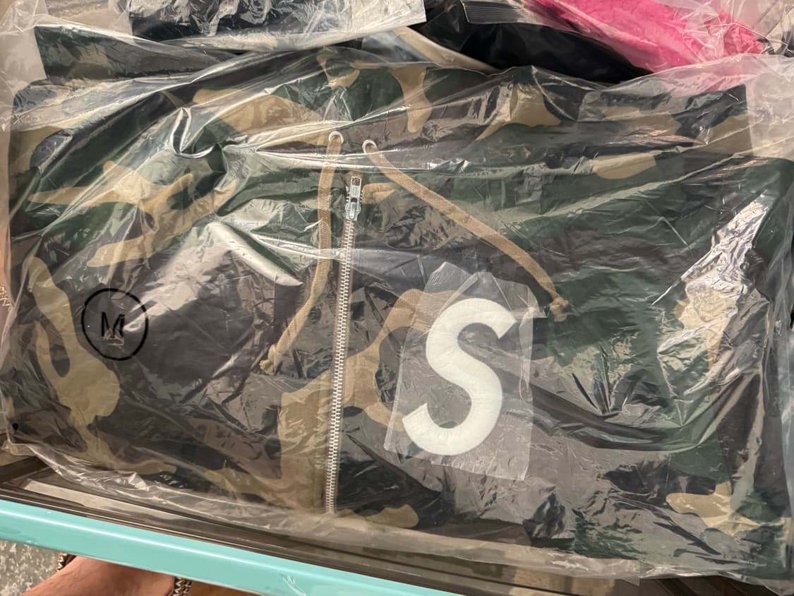 슈프림 카모 S로고 후드 M 새상품 판매해요 상품이미지2