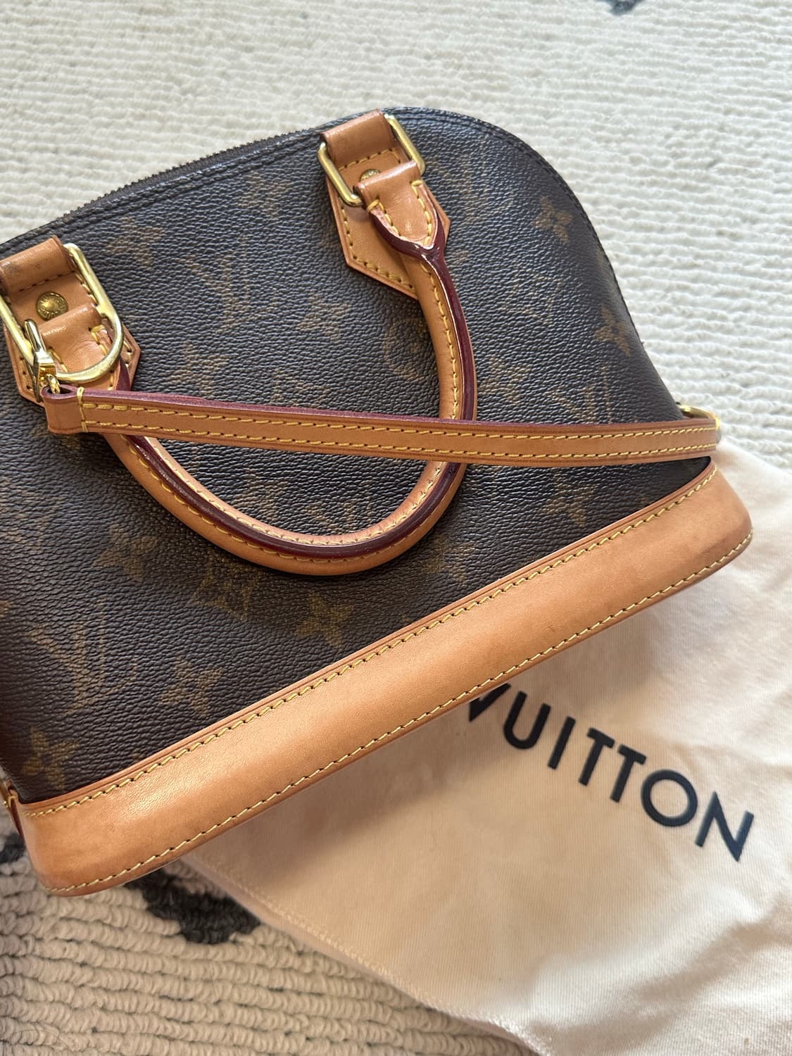 루이비통 알마 BB 모노그램 판매합니다 (21년 구매 / 정품 / 풀박스 상품이미지3