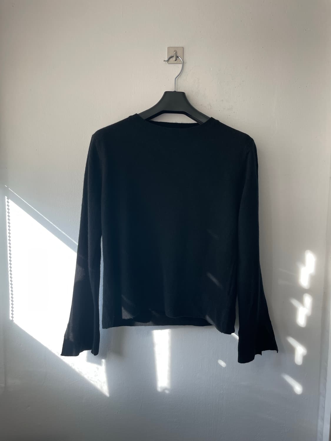 서브셋 프리미엄 라운드넥 울캐시 니트 블랙 새상품 상품이미지7