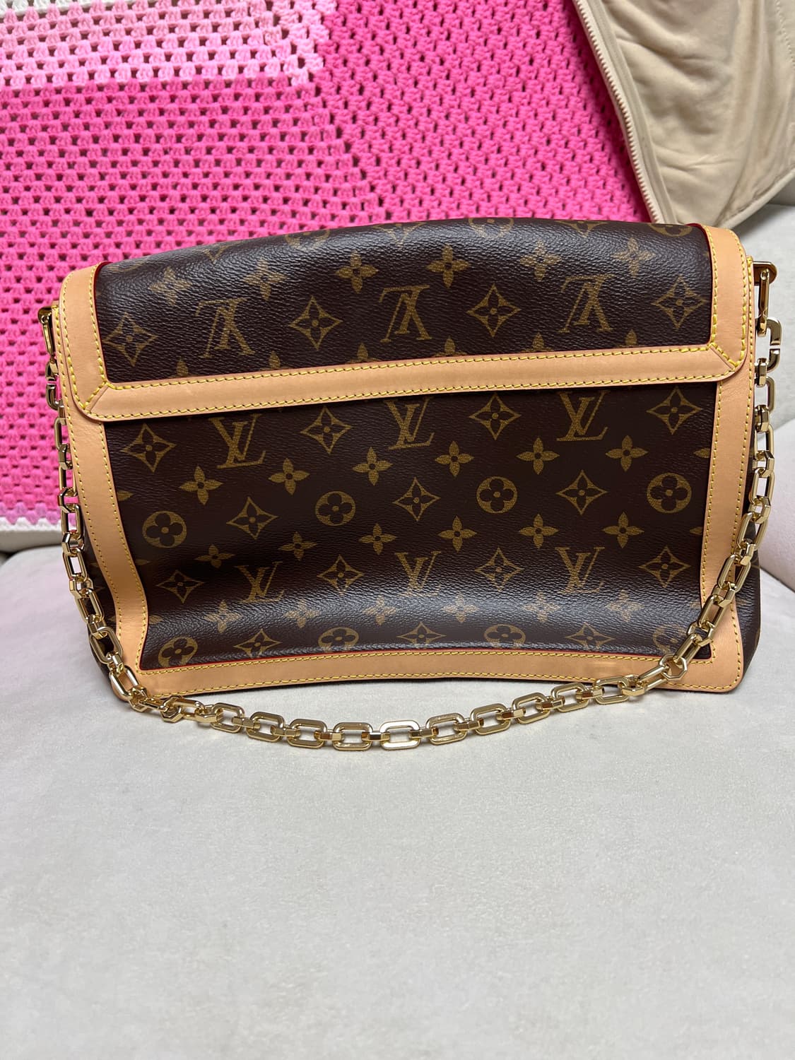 루이비통 모노그램 도핀 소프트 gm 숄더백 m47149 상품이미지3