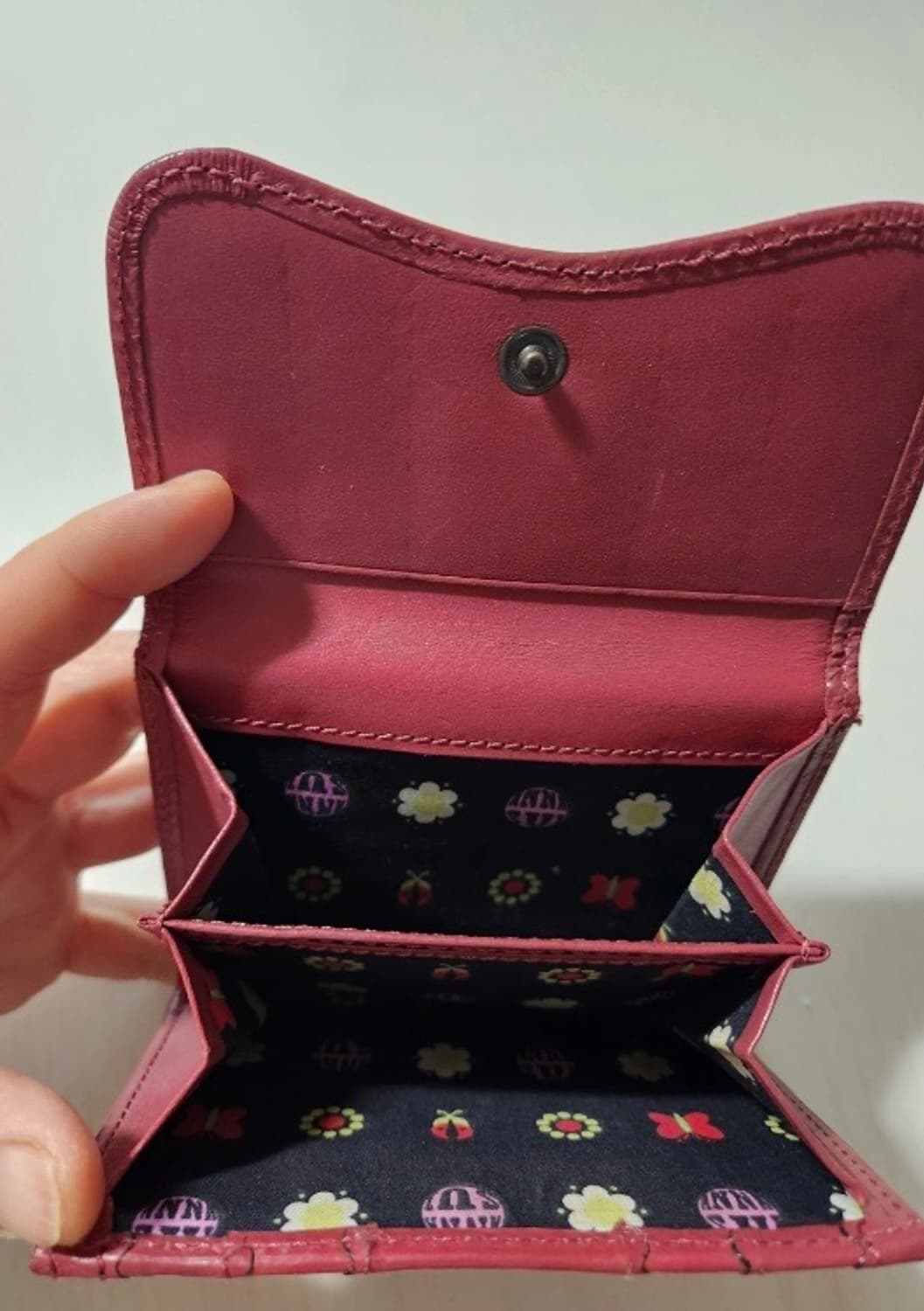 안나수이 버건디 반지갑 상품이미지3