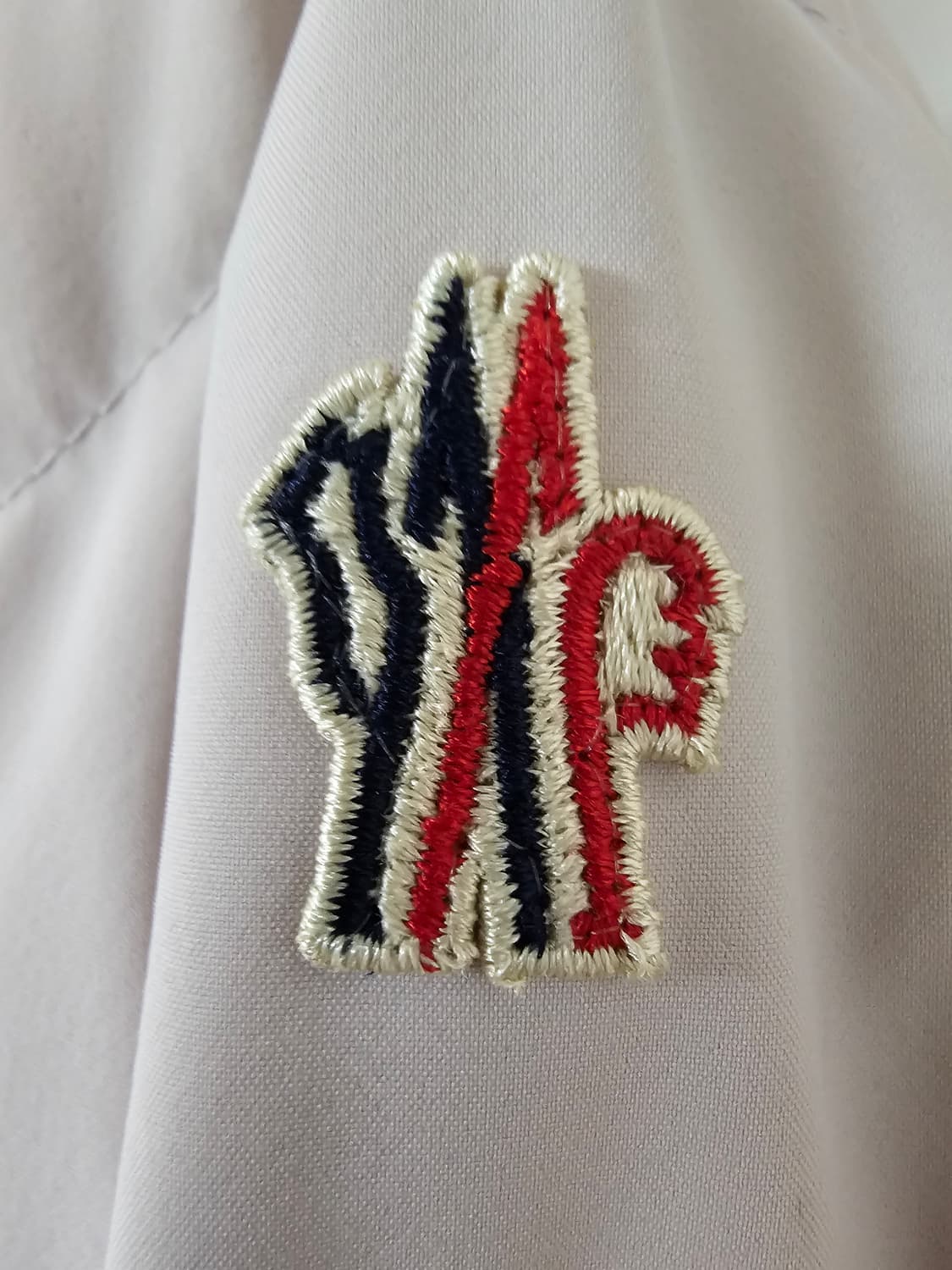 몽클레어 21fw 폭스퍼 패딩(1/라이트핑크/정품) 상품이미지3