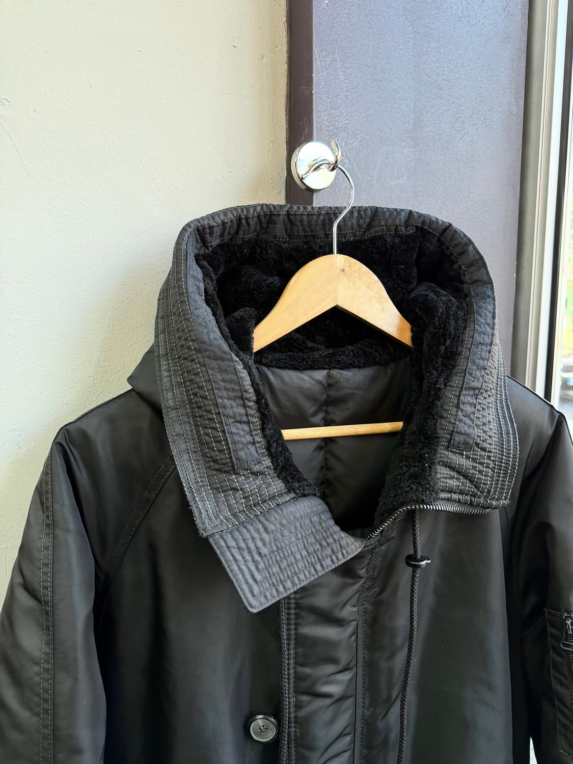 50/ 솔리드옴므 구스다운 고트레더 후디 패딩 상품이미지3