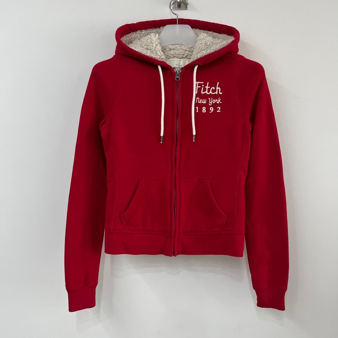 아베크롬비 딱붙핏 자수로고 양털안감 레드 후드집업 상품이미지2