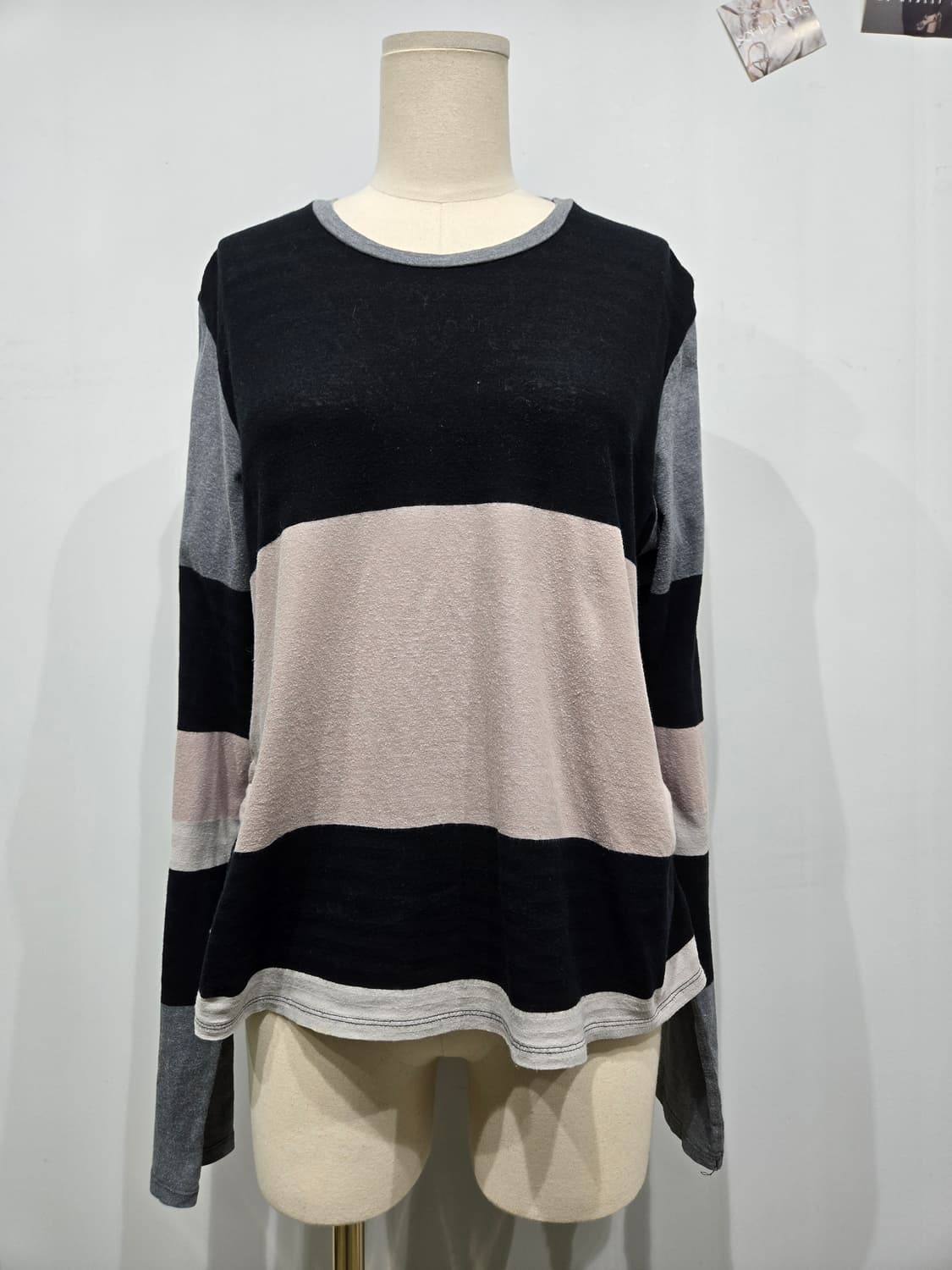 하이 스포팅기어 배색 스트라이프 긴팔 티셔츠 이세이미야케 상품이미지1