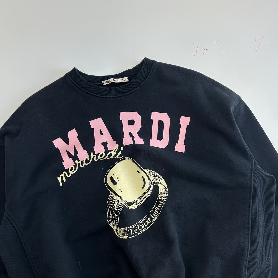 Mardi Mercredi 마르디메크르디 핑크로고 네이비 맨투맨 상품이미지4