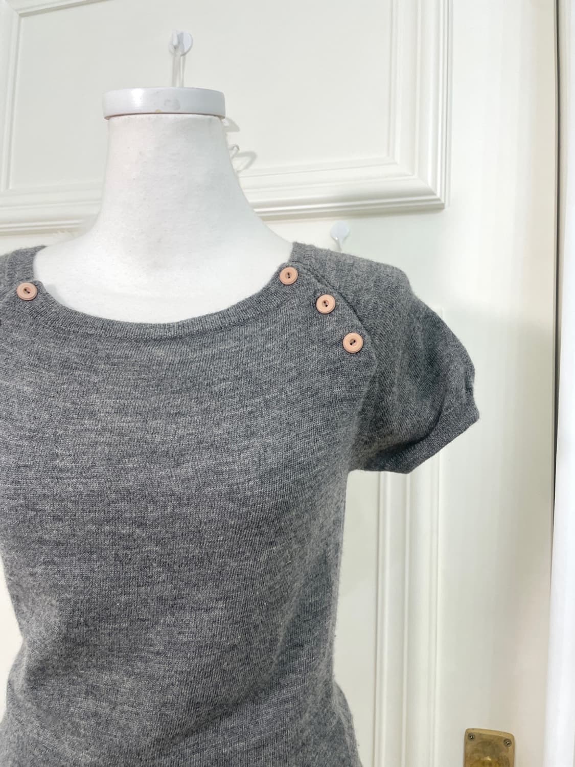 charcoal button point knit top 상품이미지7