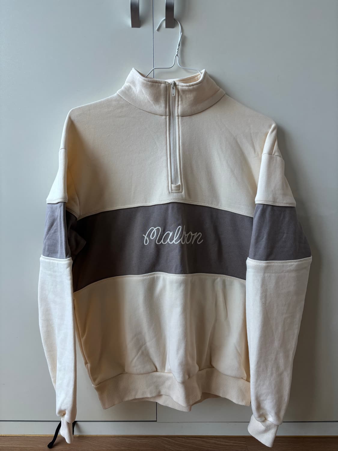 말본 Malbon 배색 반집업 스웨트셔츠 M 상품이미지1