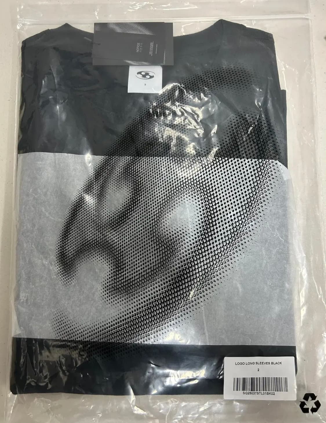 (2) 산산기어 로고 롱 슬리브 블랙 25FW 상품이미지7