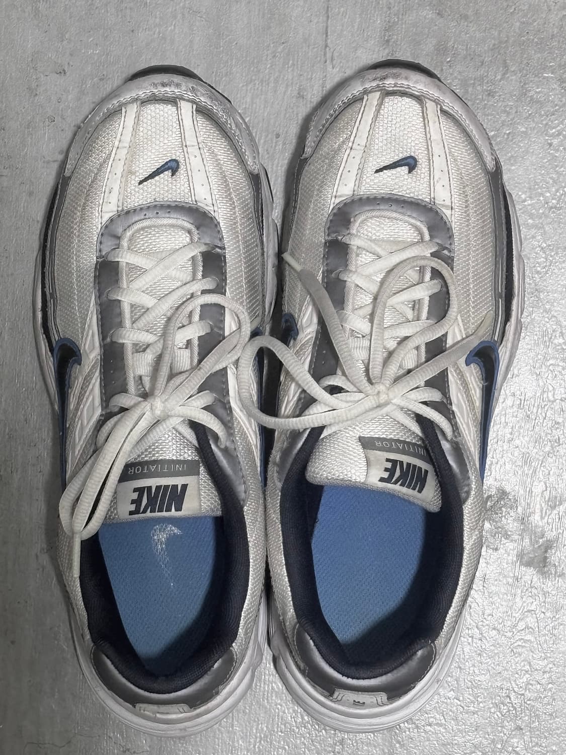 나이키 이니시에이터 화이트 옵시디언 메탈릭 쿨 그레이 260(세탁X) 나 상품이미지1