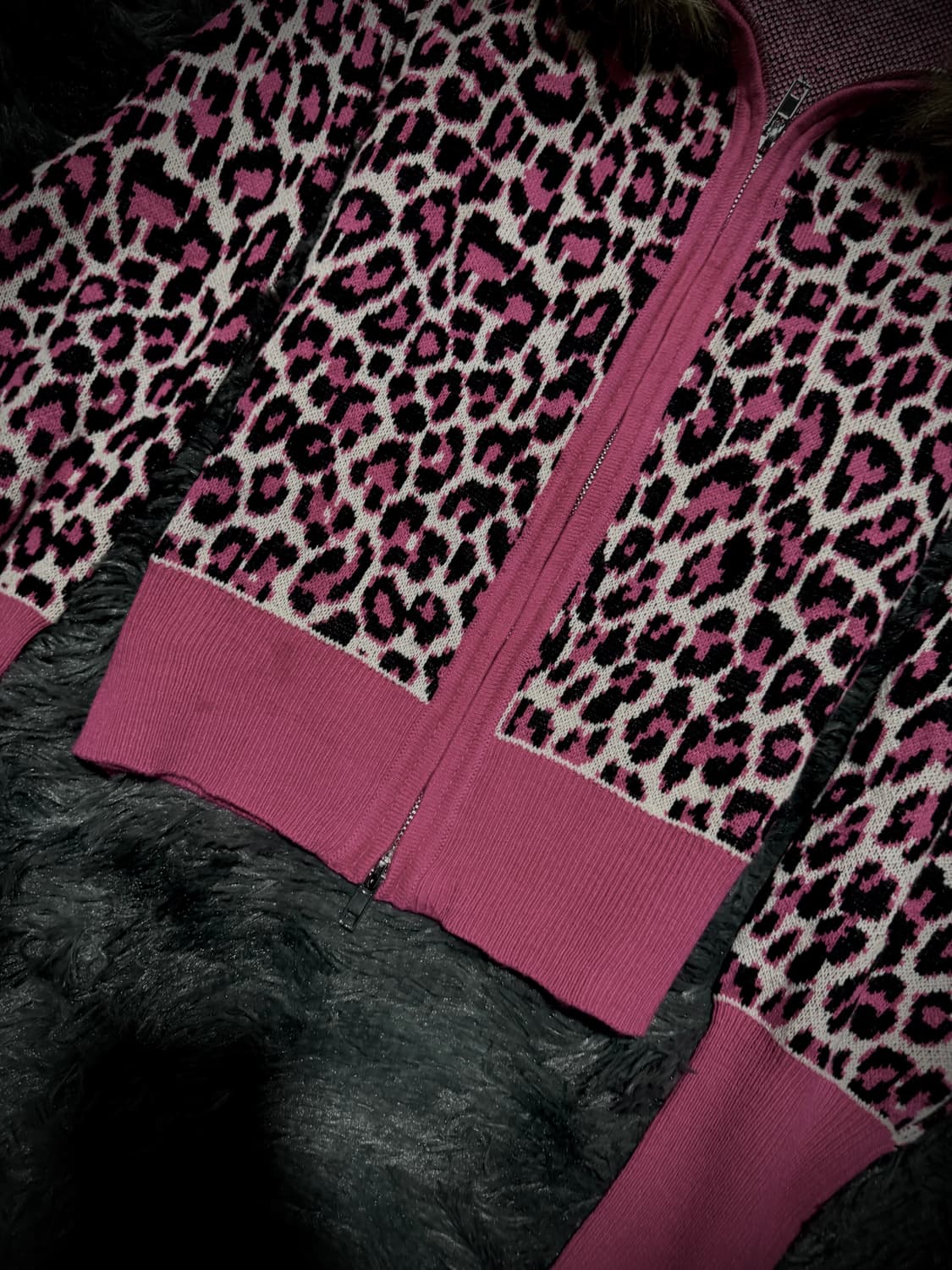 핑크 크롭 레오파드 퍼 후드집업 상품이미지3