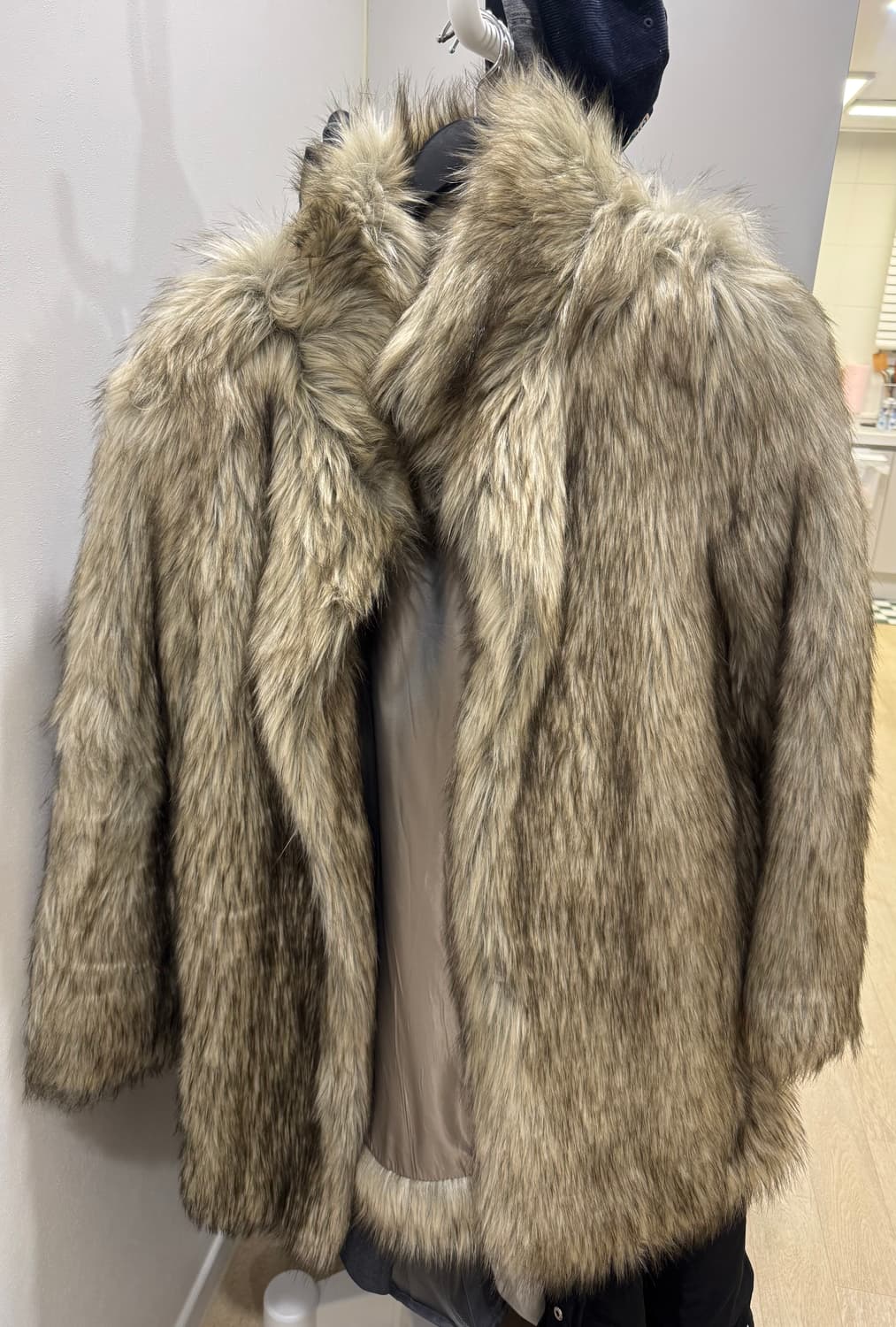 스튜디오테이블 퍼코트 상품이미지3