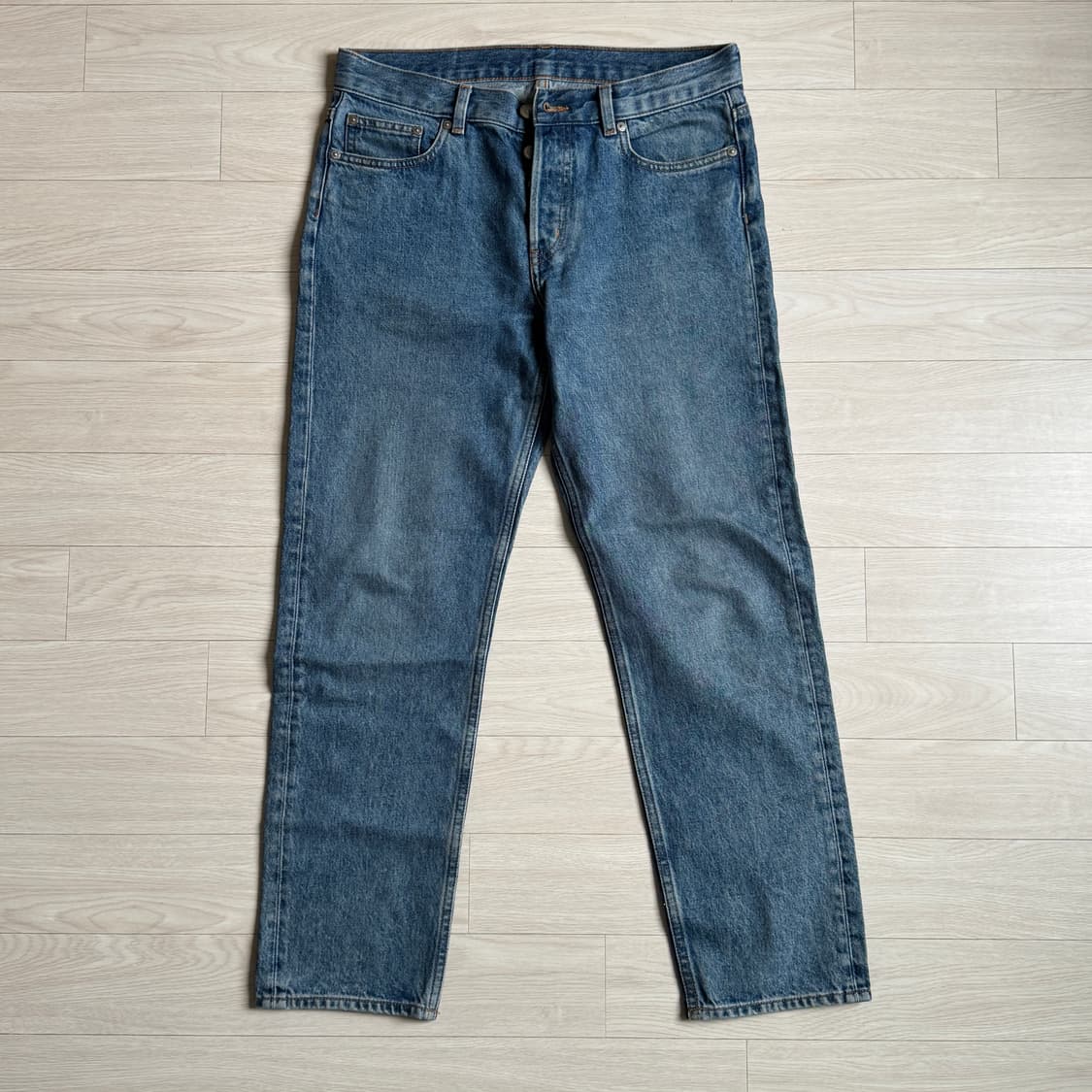 아르켓 레귤러 크롭 진 (중청) 상품이미지1