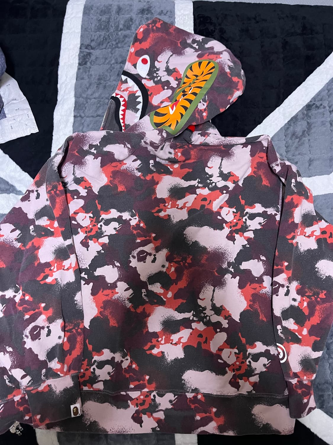 베이프 샤크후드 맵카모 XL 상품이미지2