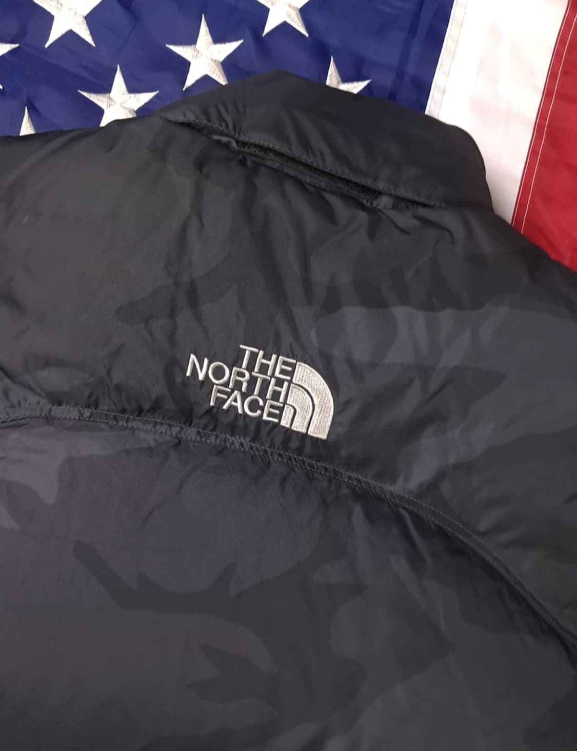 오리지날 일본판 노스페이스 블랙카모 700 눕시 패딩 상품이미지2