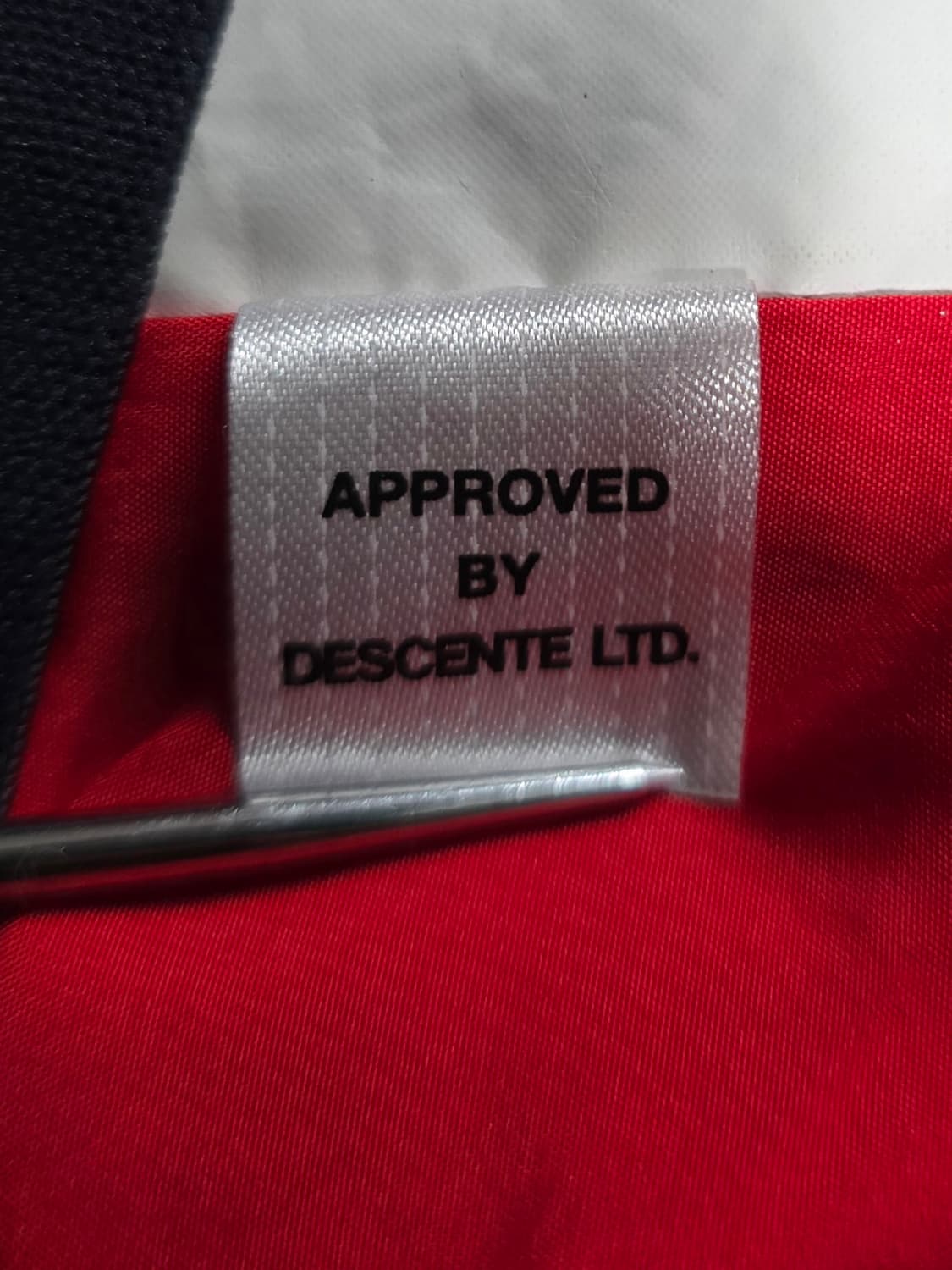 데상트  덕다운 경량조끼.  싸이즈 95 상품이미지7