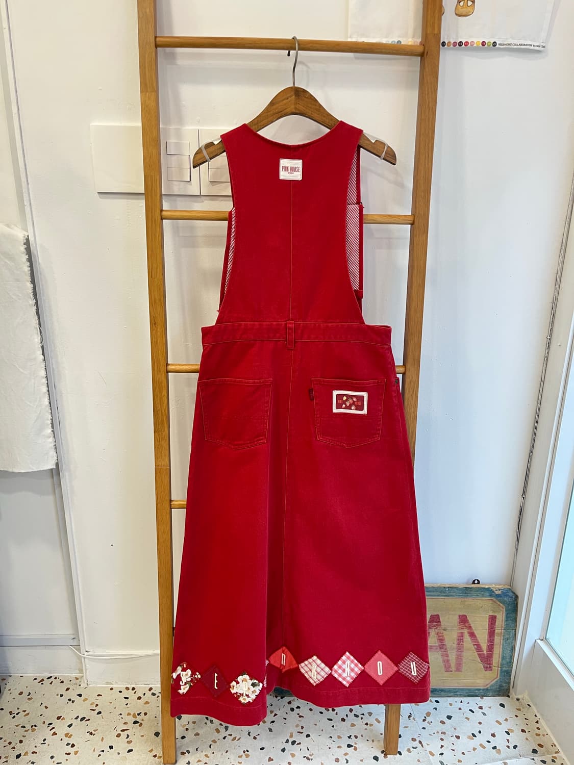 [정품] 핑크하우스 빈티지 레드 패치워크 멜빵치마 상품이미지2