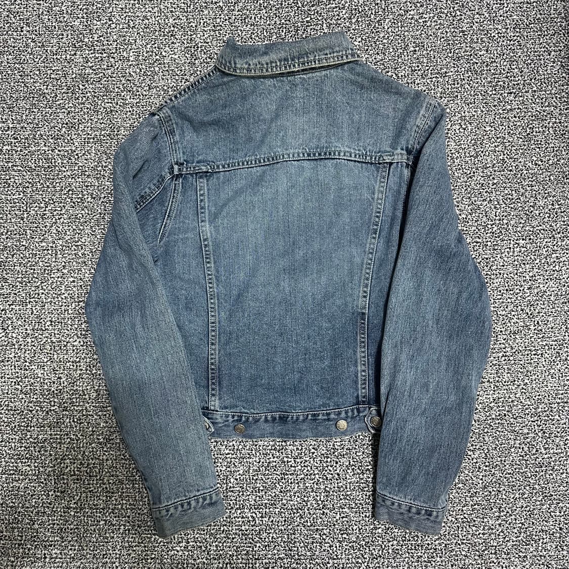 (90) 게스 진스 여성 크롭 데님 청자켓 상품이미지4