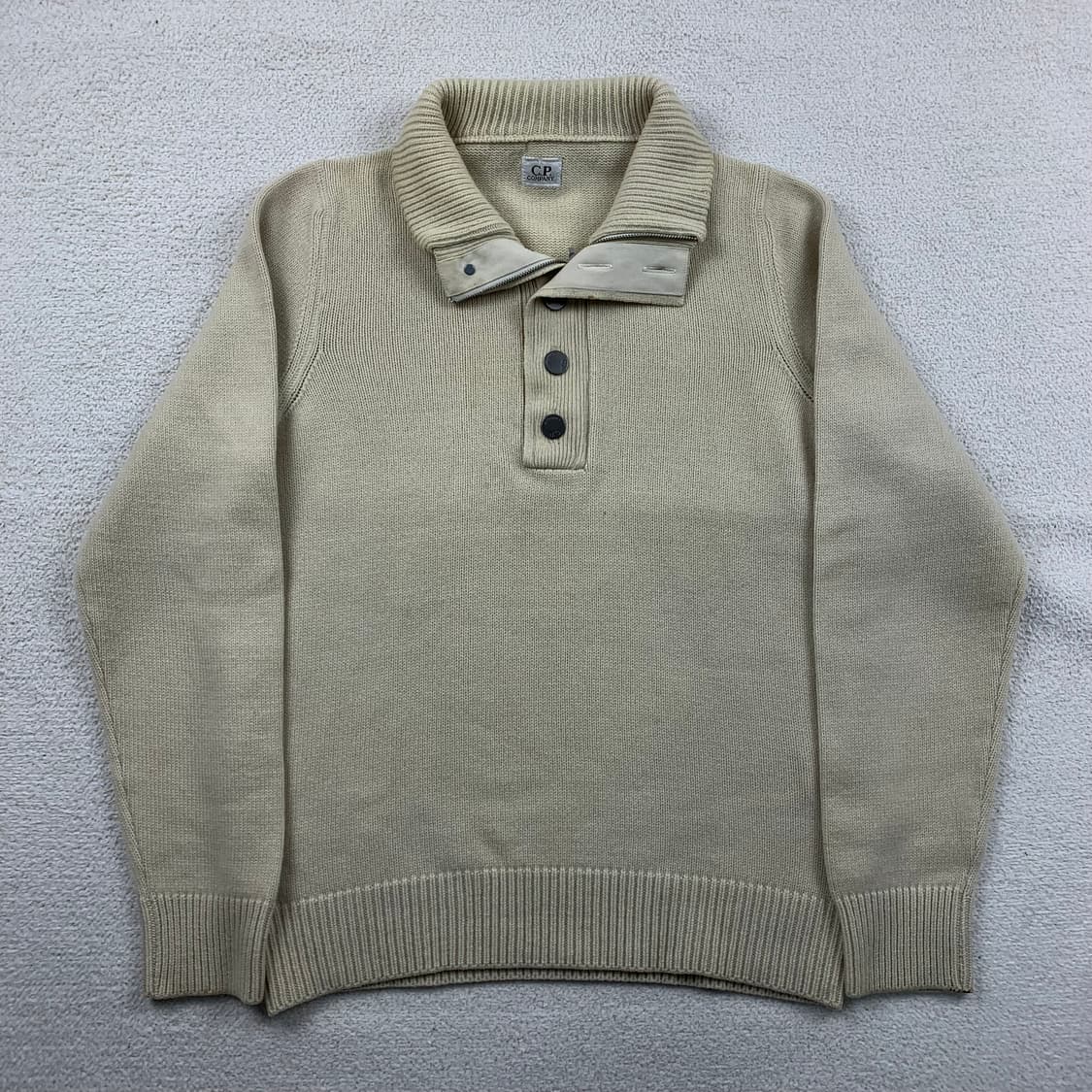 CP컴퍼니 쿼터집업 버튼 울 니트 아이보리  상품이미지1