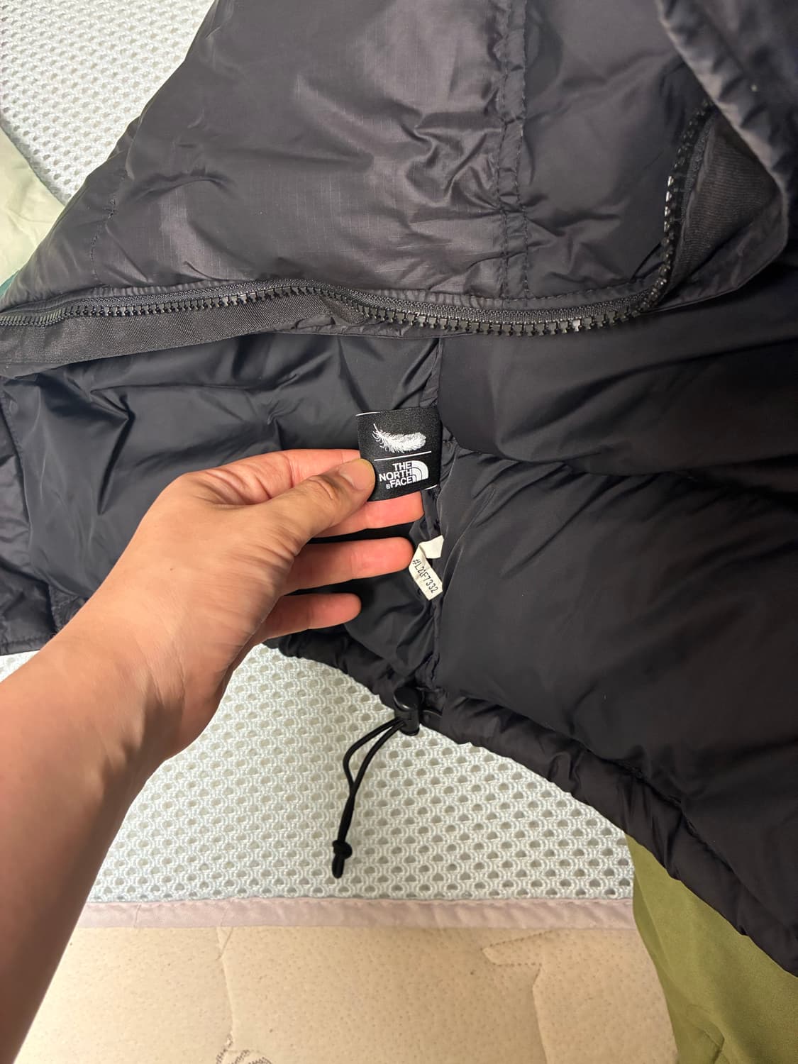 노스페이스 눕시 무광블랙 패딩 L 상품이미지5