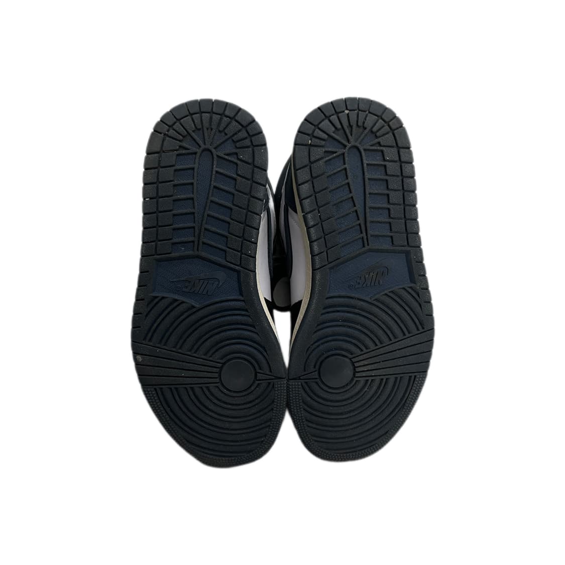 조던 1 레트로 하이 블루문 235 상품이미지6