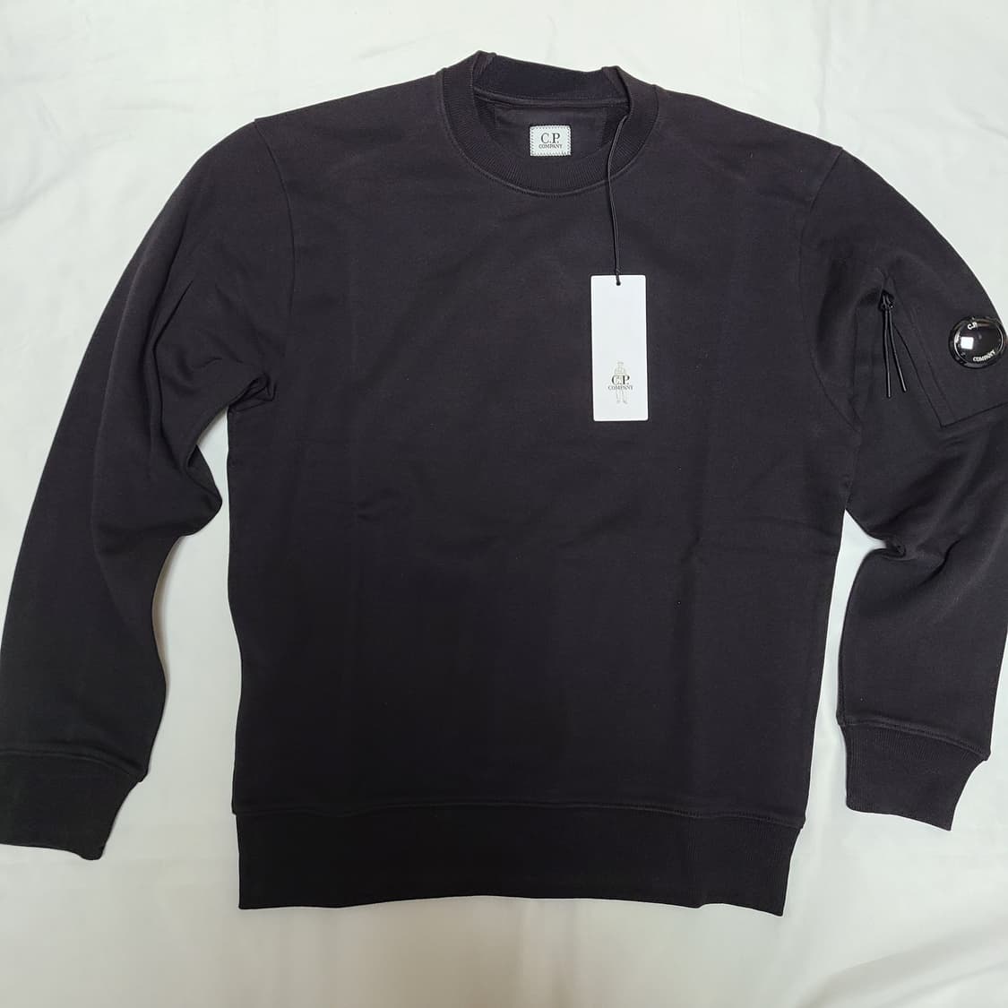 CP컴퍼니 맨투맨 렌즈 와펜 스웨트셔츠 블랙 상품이미지1