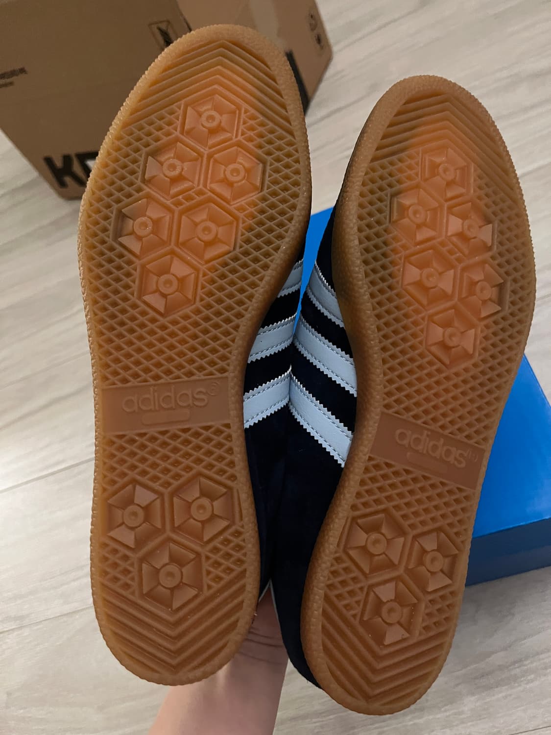 [새상품] 아디다스 베를린 245 네이비 상품이미지6