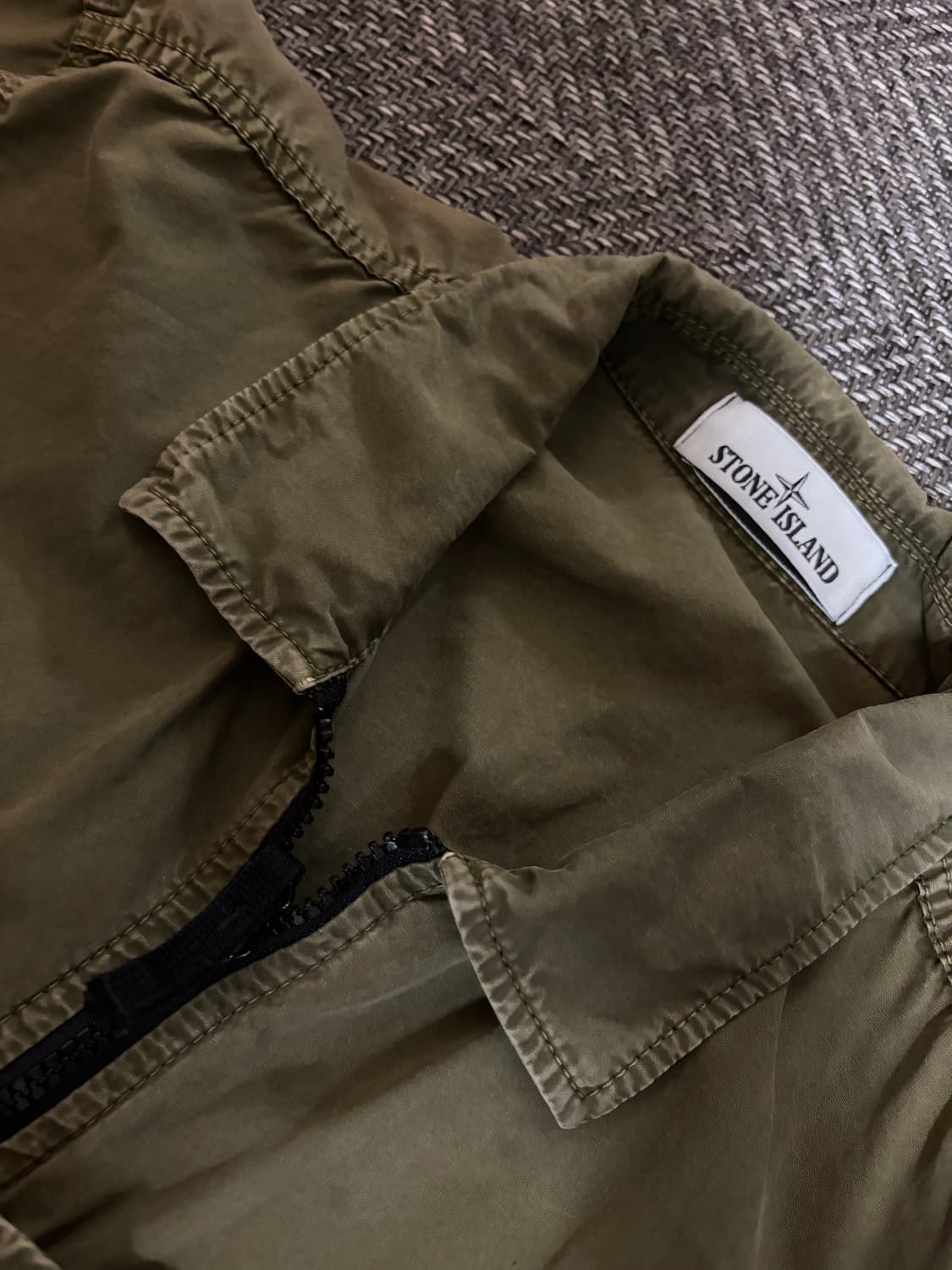 스톤아일랜드 원포켓 올드이펙트 오버자켓 L 카키 상품이미지4