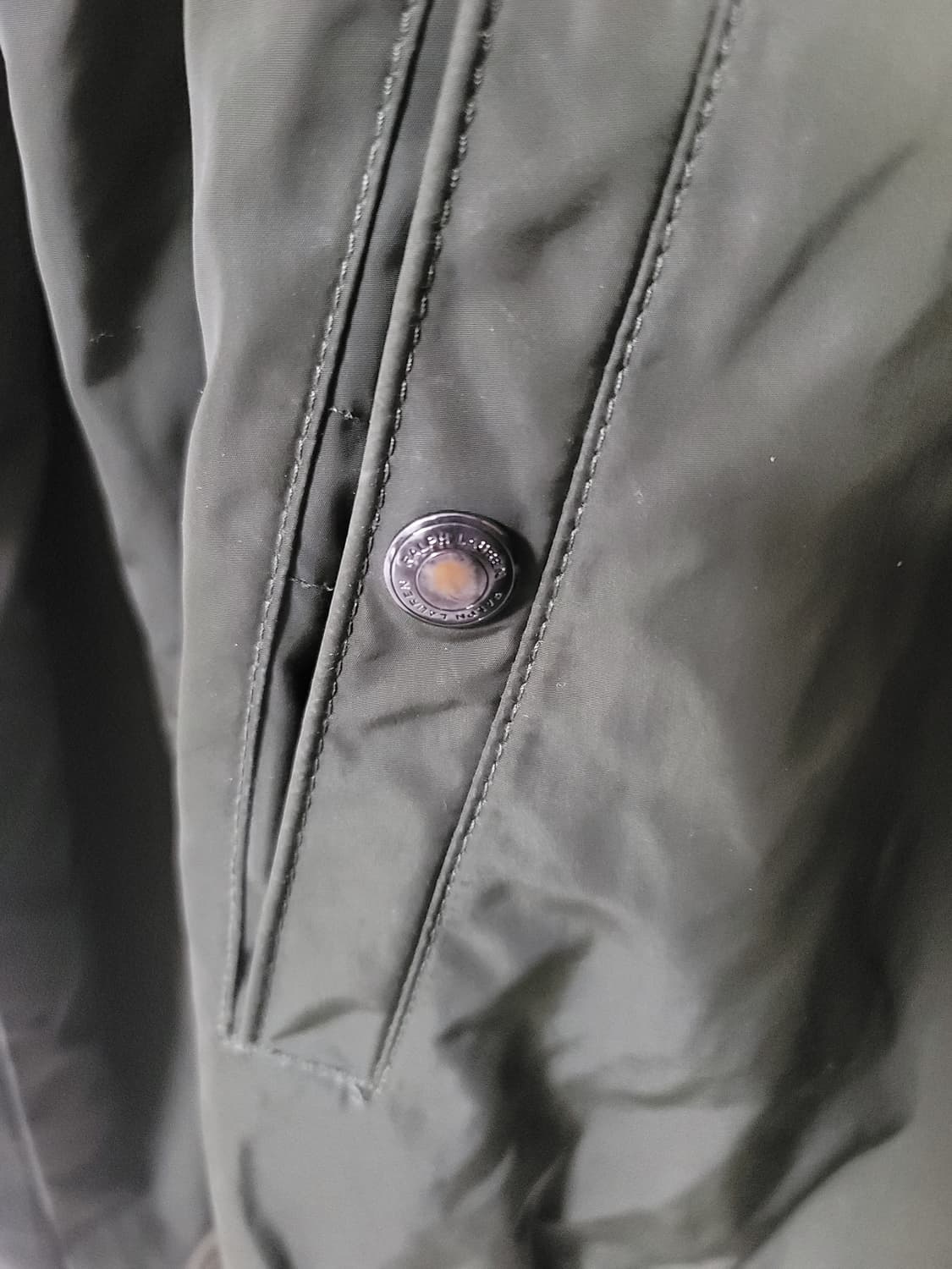 폴로 군청색 자켓 M 표기 100정사이즈 상태굿

남성100정

단추랑  상품이미지4