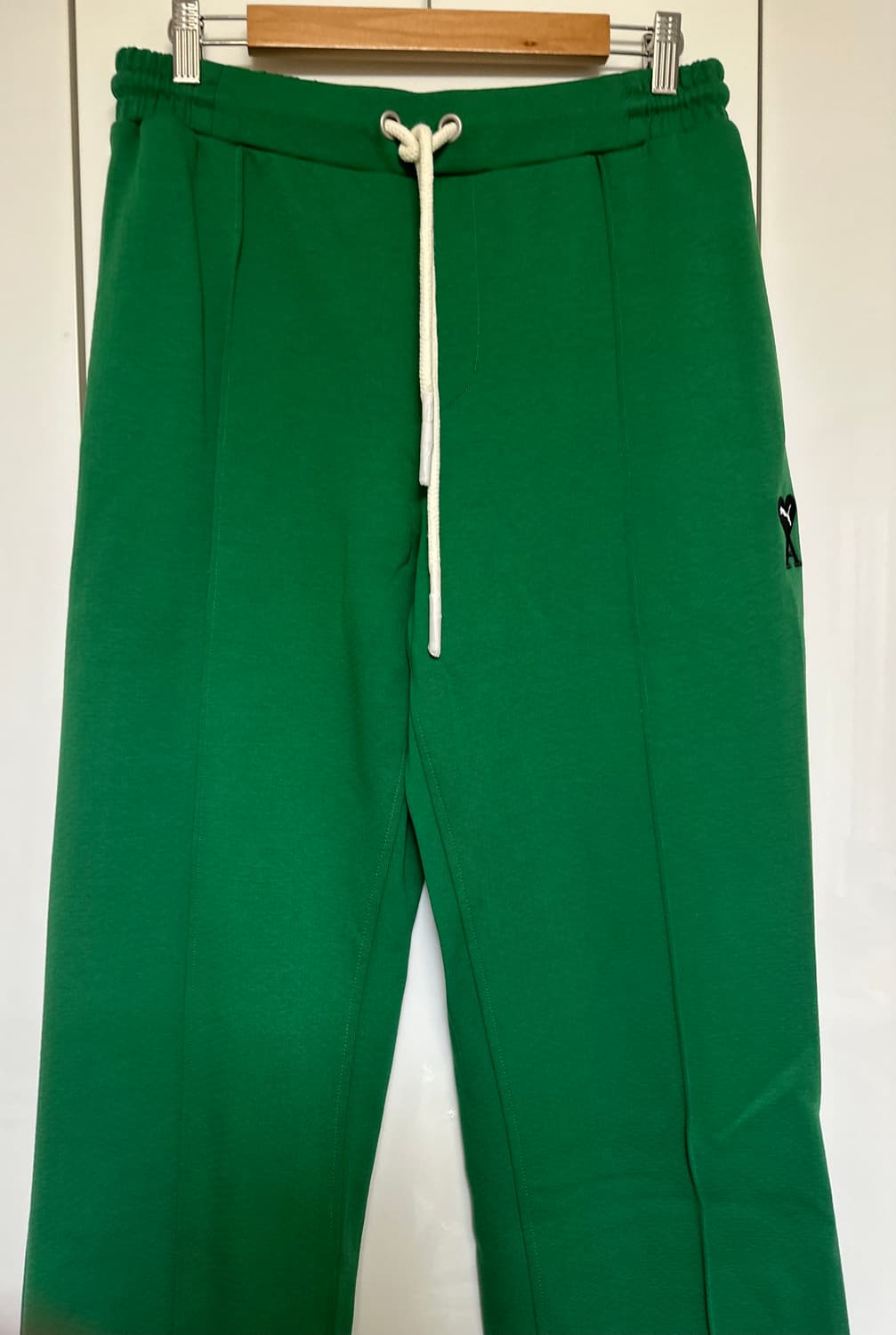 아미 푸마 하트 로고 엠브로 밴딩 와이드 트랙 팬츠남여공용 상품이미지3