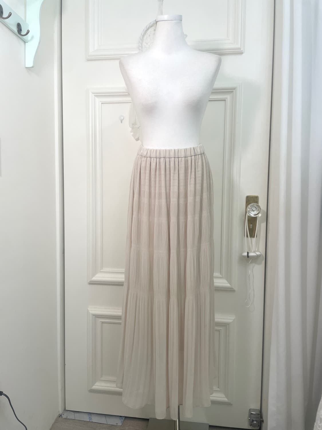 gray beige pleats layered chiffon bandin 상품이미지1
