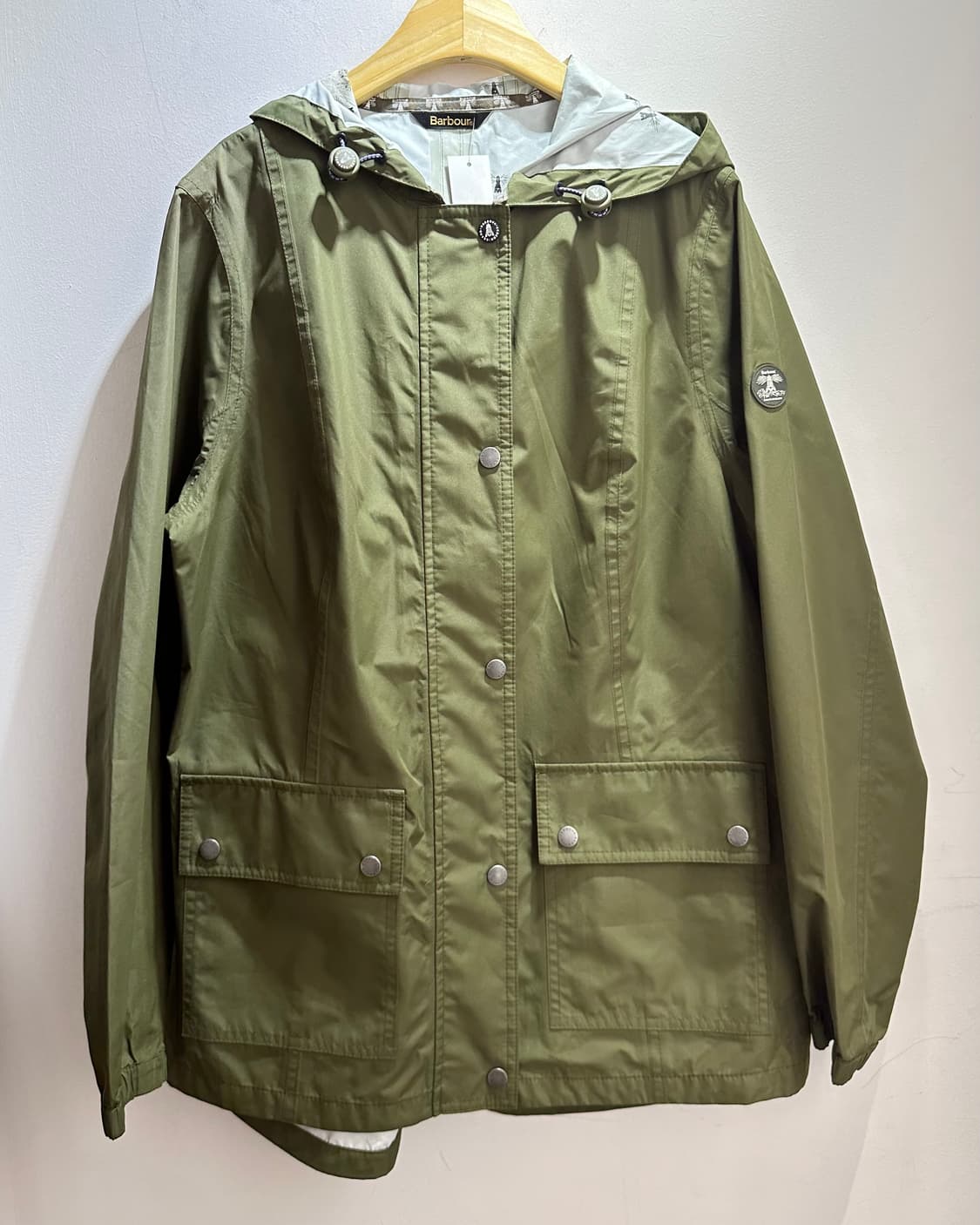 40 바버 절개 디테일 카키 나일론 후드자켓 상품이미지2