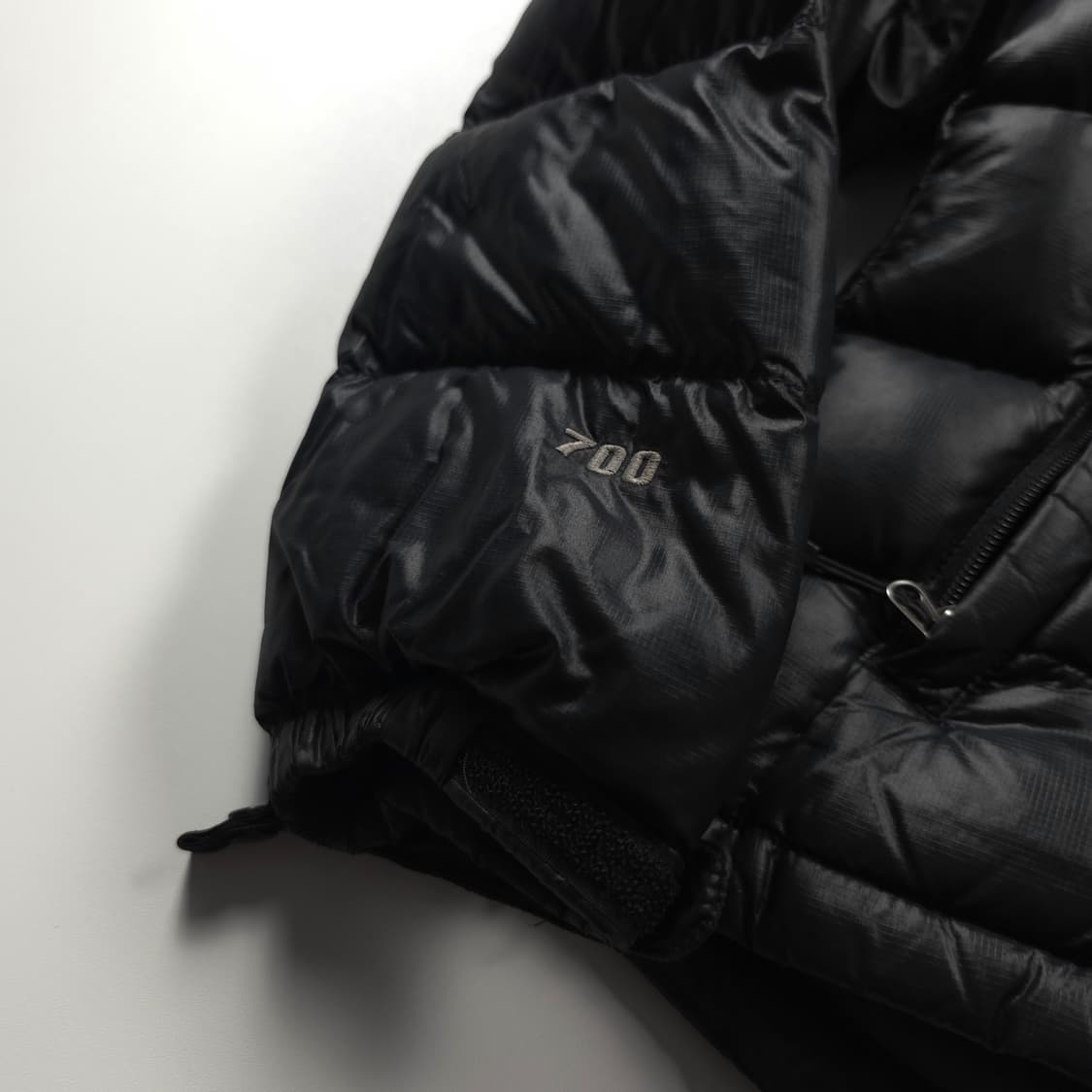 노스페이스 블랙 경량 다운 후디 자켓 (85) 상품이미지3