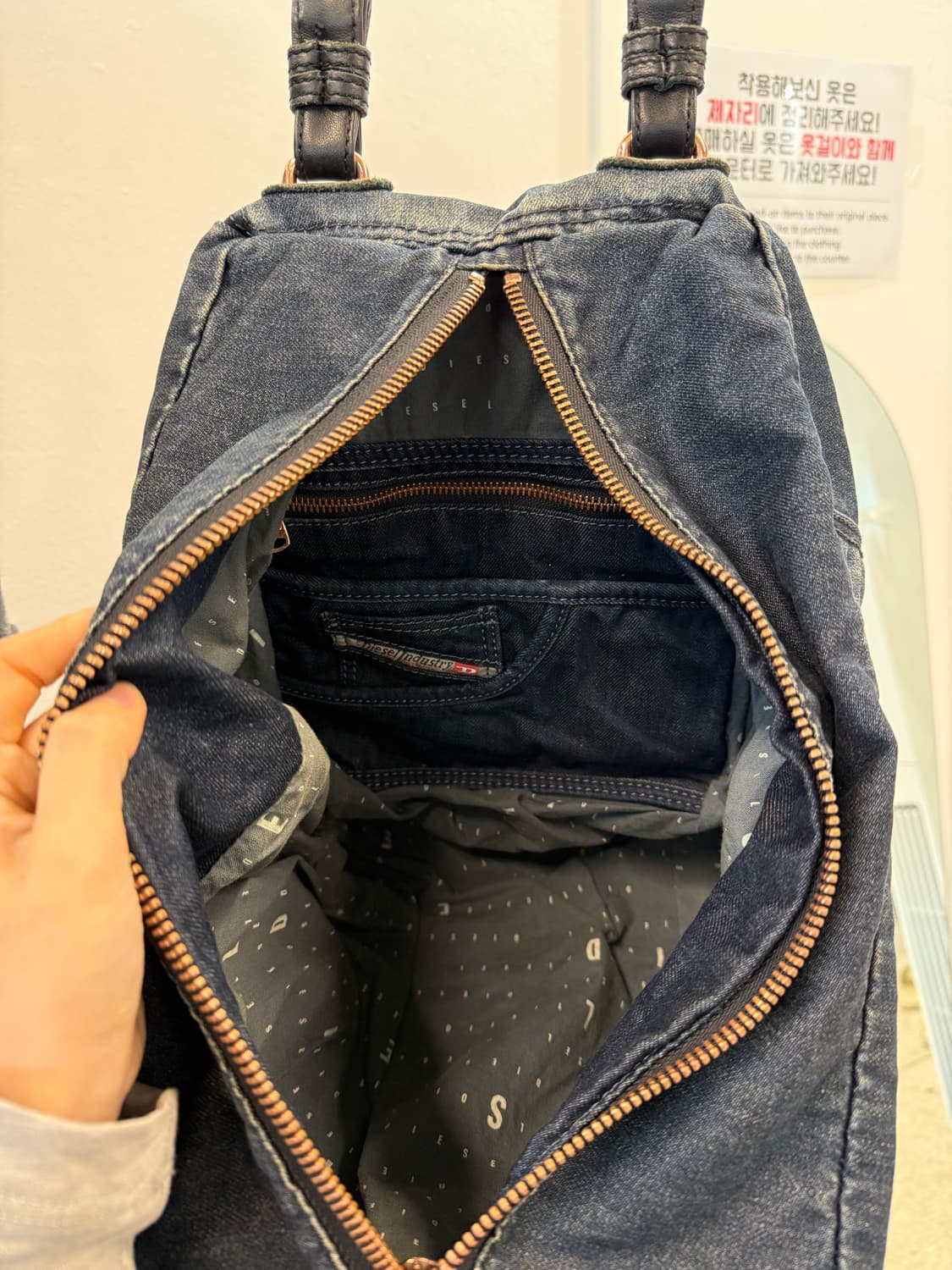 DIESEL denim X leather wave shoulder bag 상품이미지7