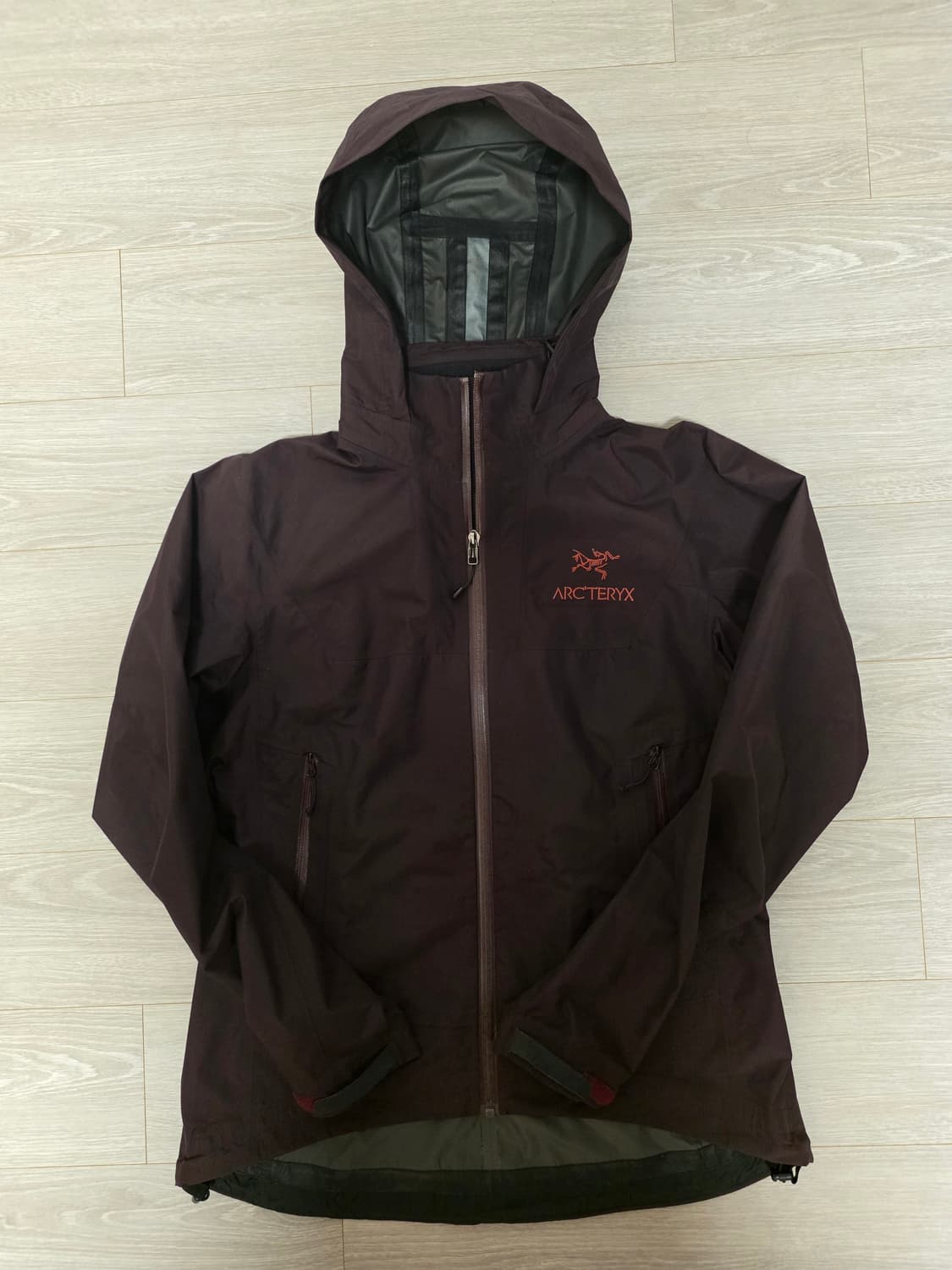 아크테릭스 여성용 베타 LT 버건디 S/P (일본판) 상품이미지1