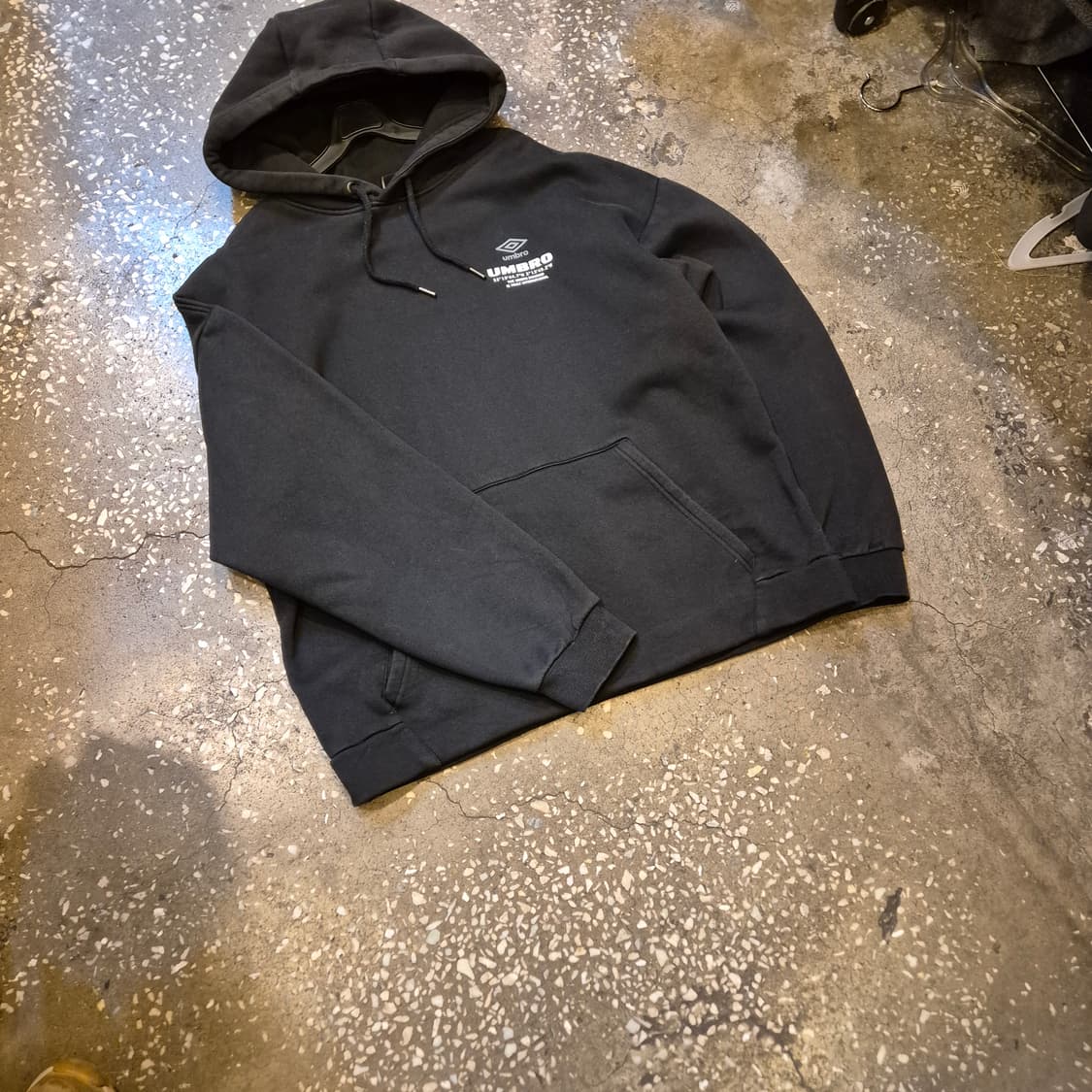 105 엄브로 블랙 후드 상품이미지7