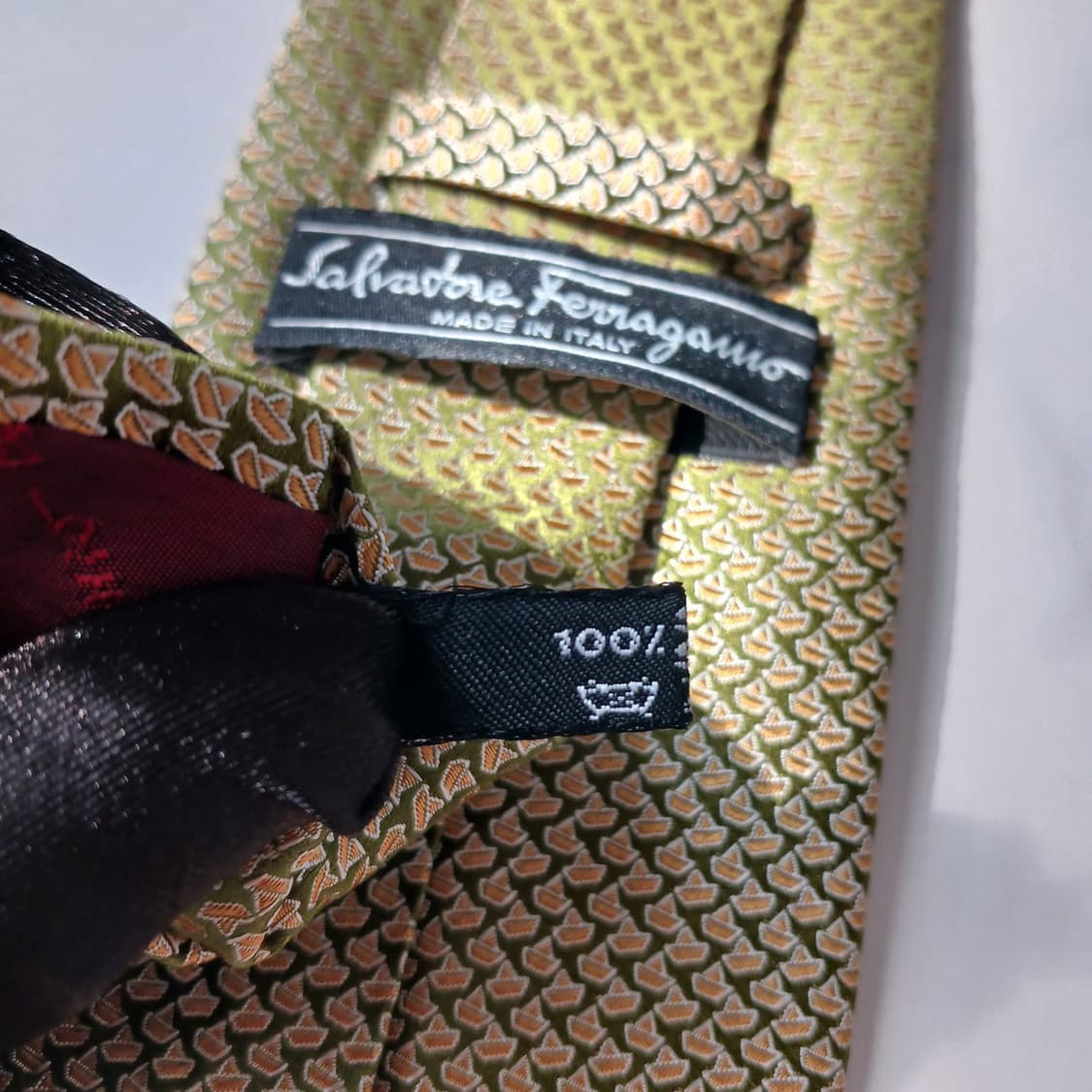 살바토레 페라가모 실크 패턴 넥타이 9.2cm S~A+등급 E757
 상품이미지9
