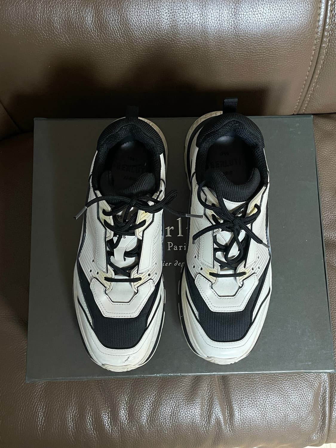 벨루티 크리스반아쉐 그래피티 41사이즈 상품이미지2