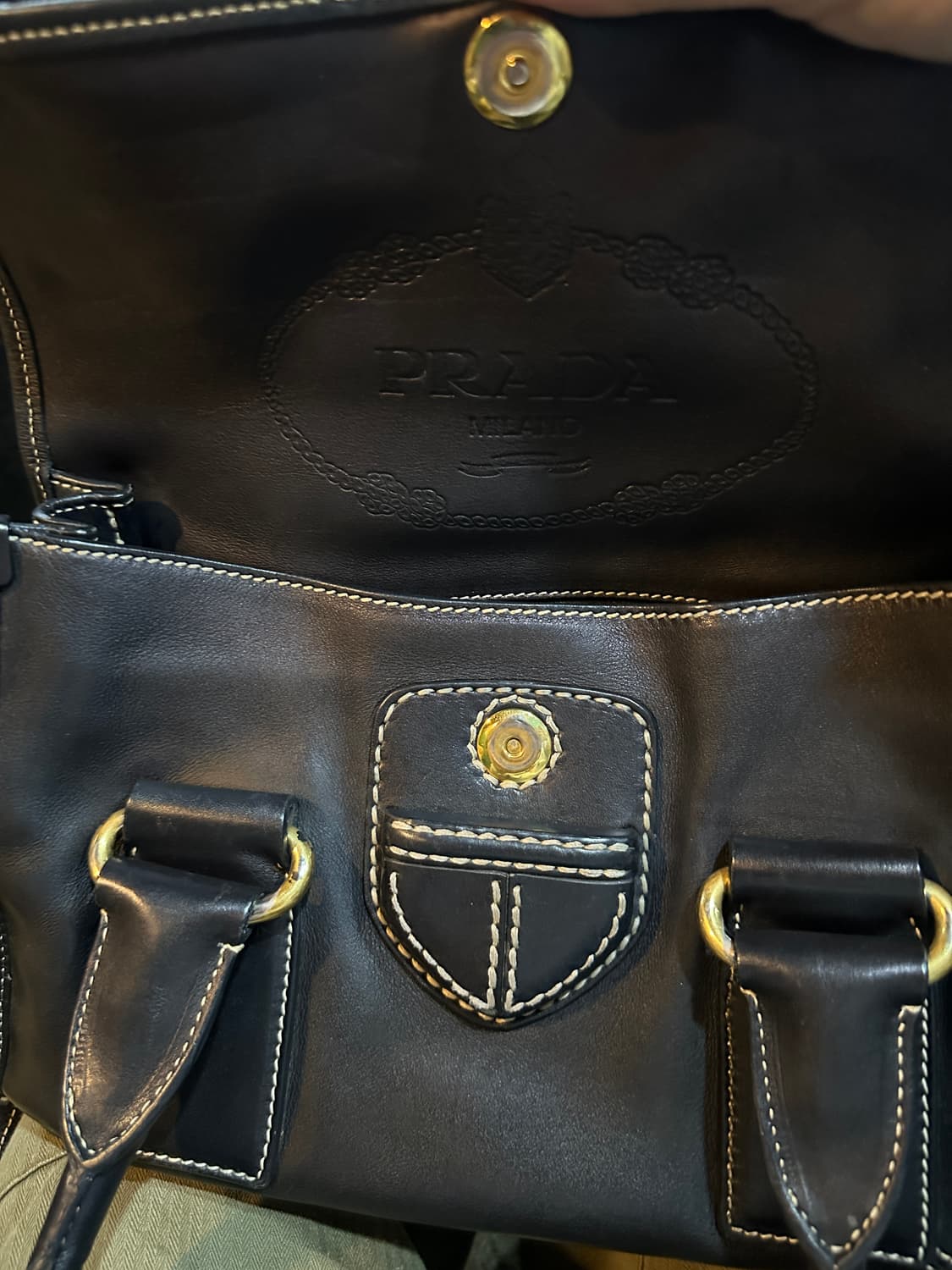 프라다 탑핸들 가죽 크로스백 상품이미지8