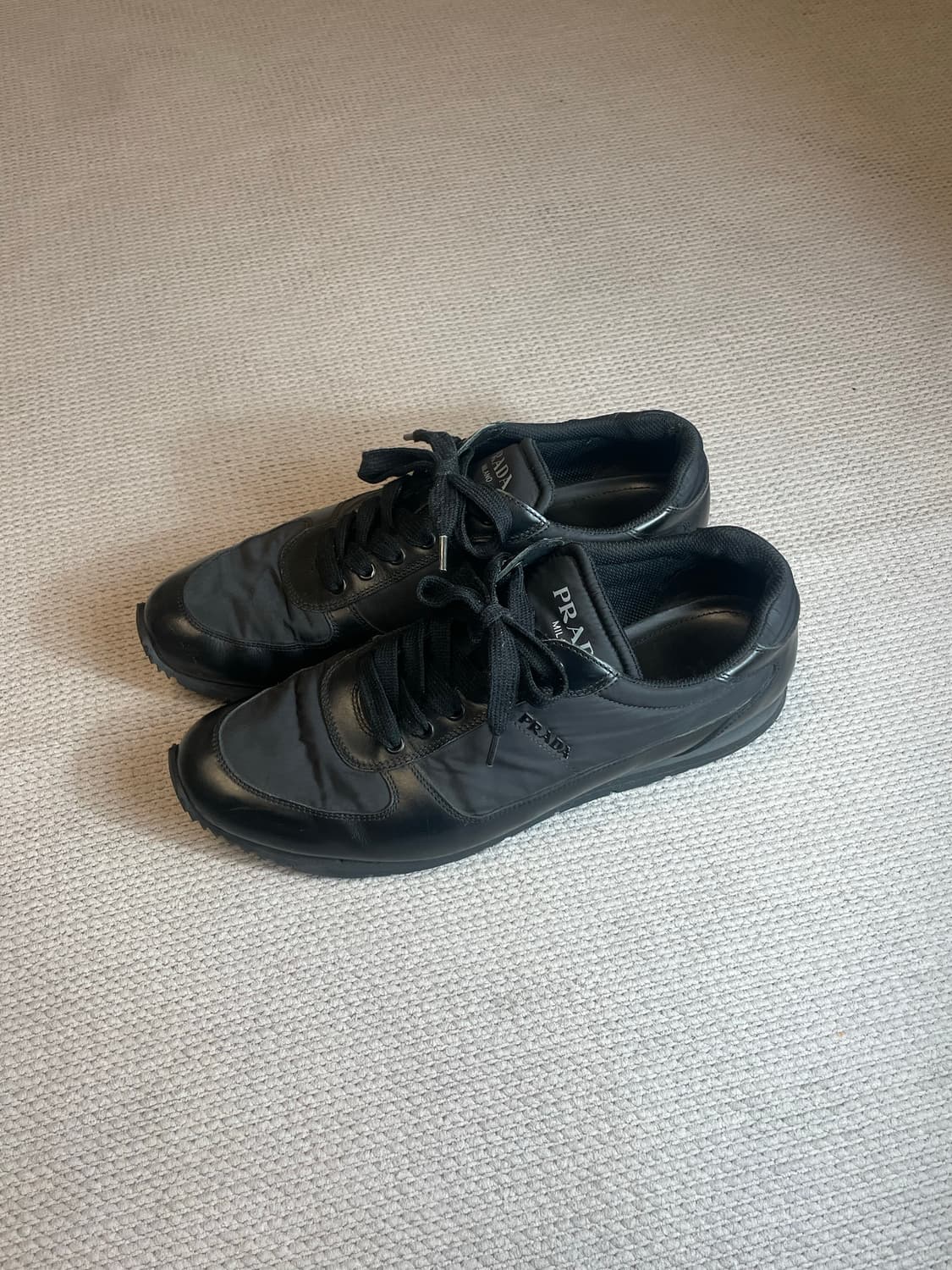 프라다 레더 나일론 스니커즈 상품이미지3