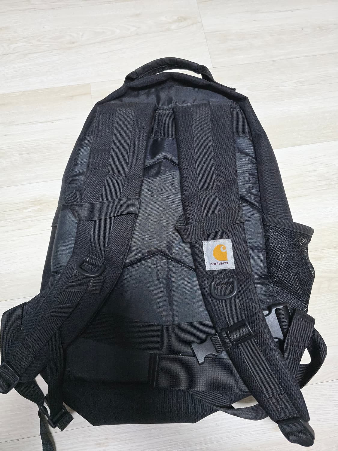 칼하트 WIP 킥플립 블랙 백팩 상품이미지2