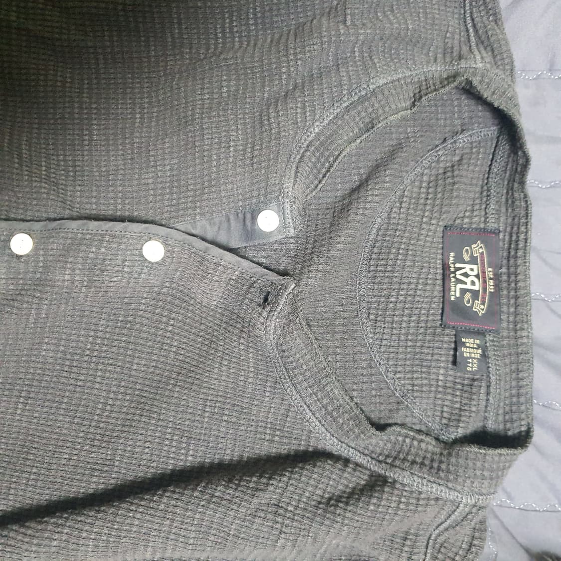 더블알엘 워싱 블랙 헨리넥 판매합니다. 상품이미지4