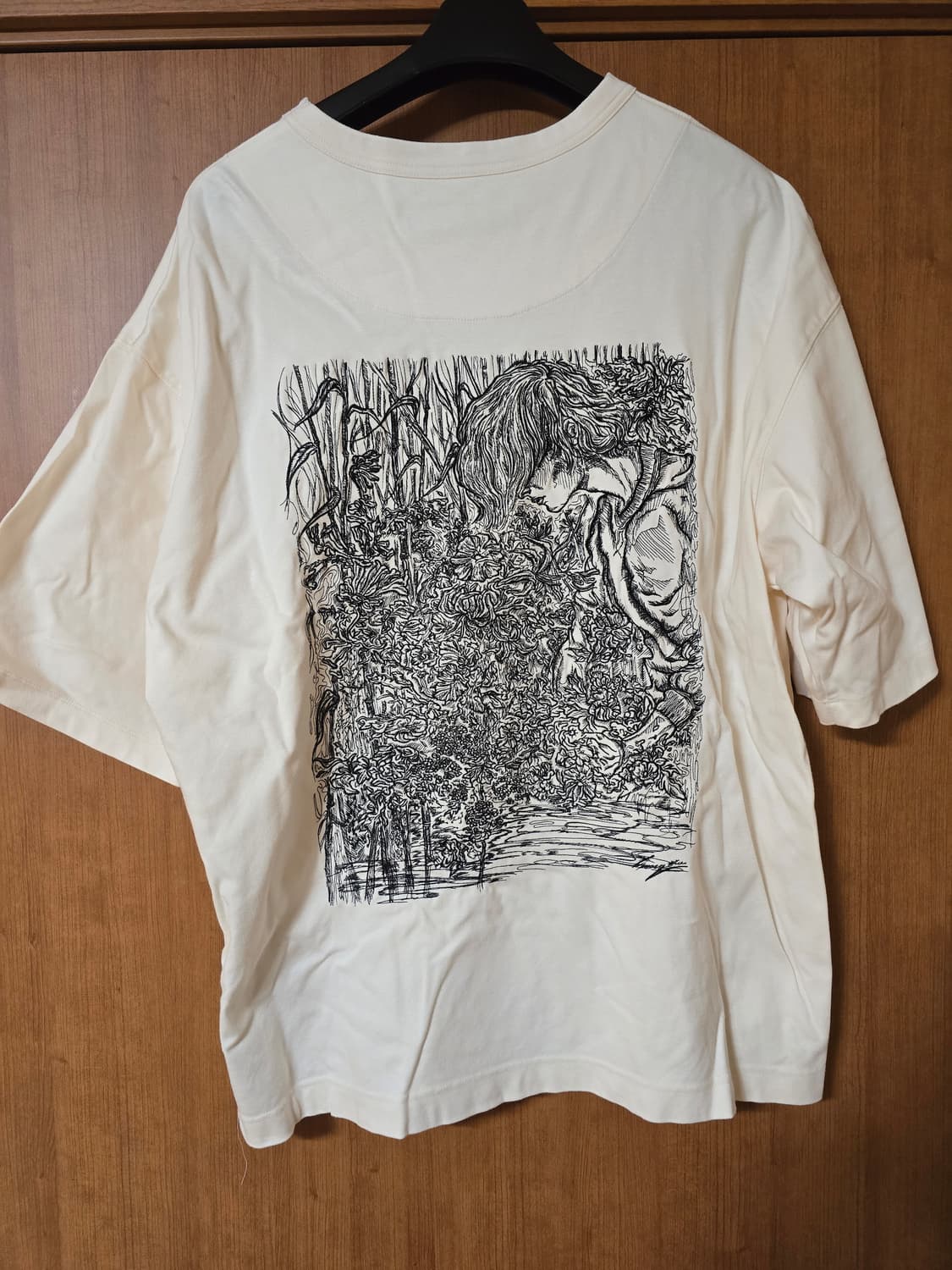 (새상품,가격제시o)송지오 자수 반팔티 판매 상품이미지1