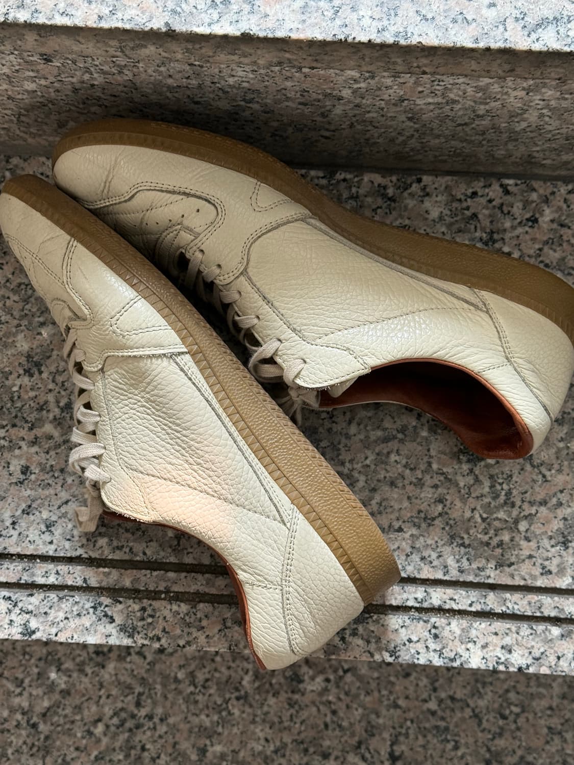 리프로덕션오브파운드 포르투갈군 트레이너 판나색상 265사이즈 판매 상품이미지3