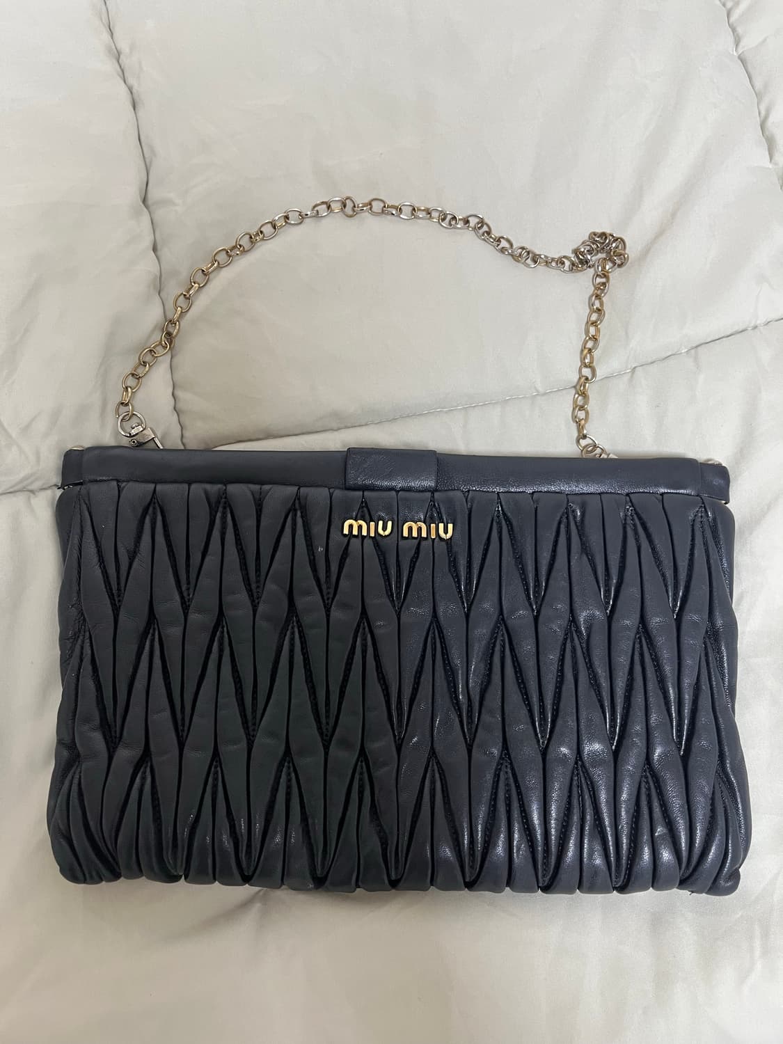 미우미우 클러치 숄더백 상품이미지1